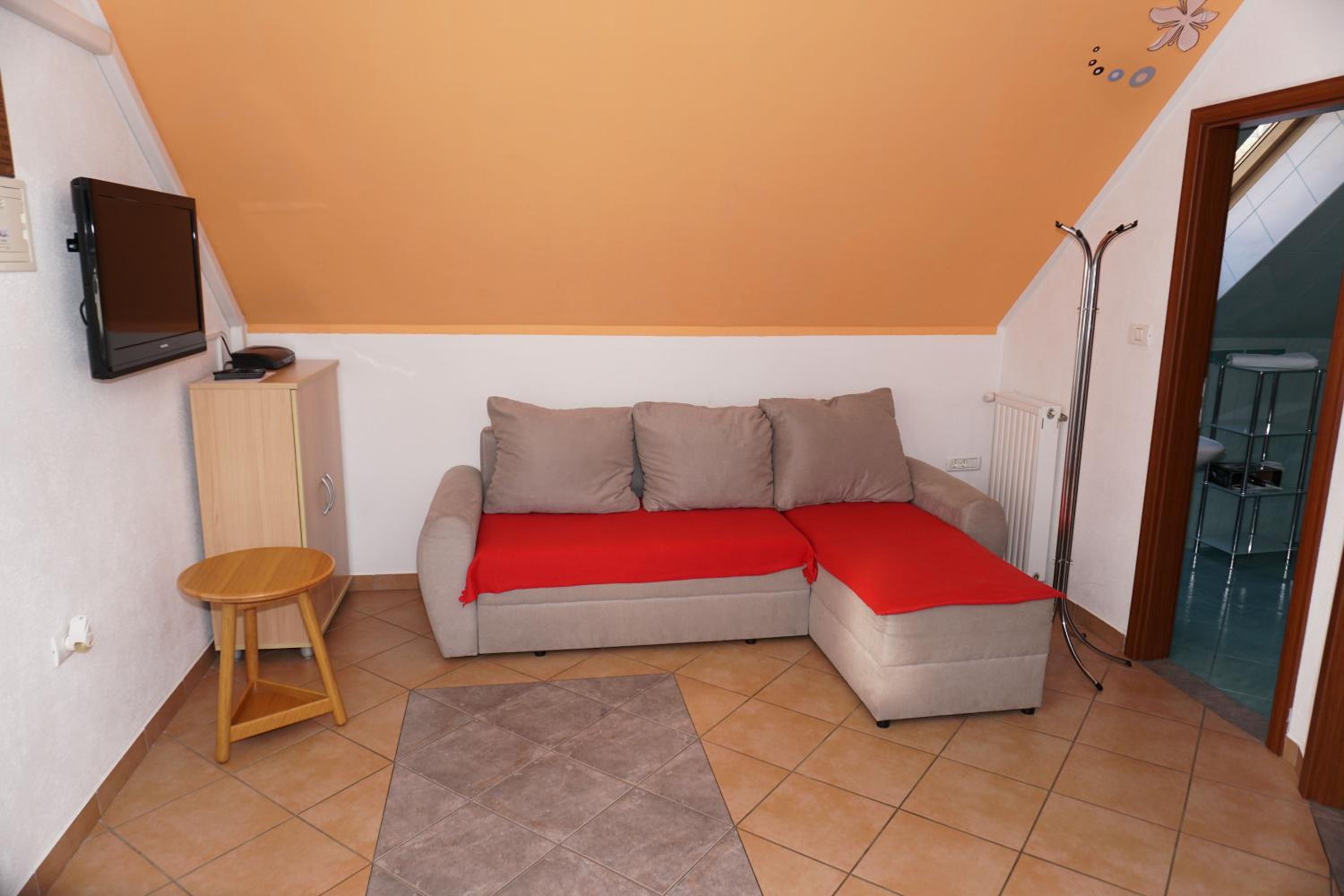 Apartment photo 3