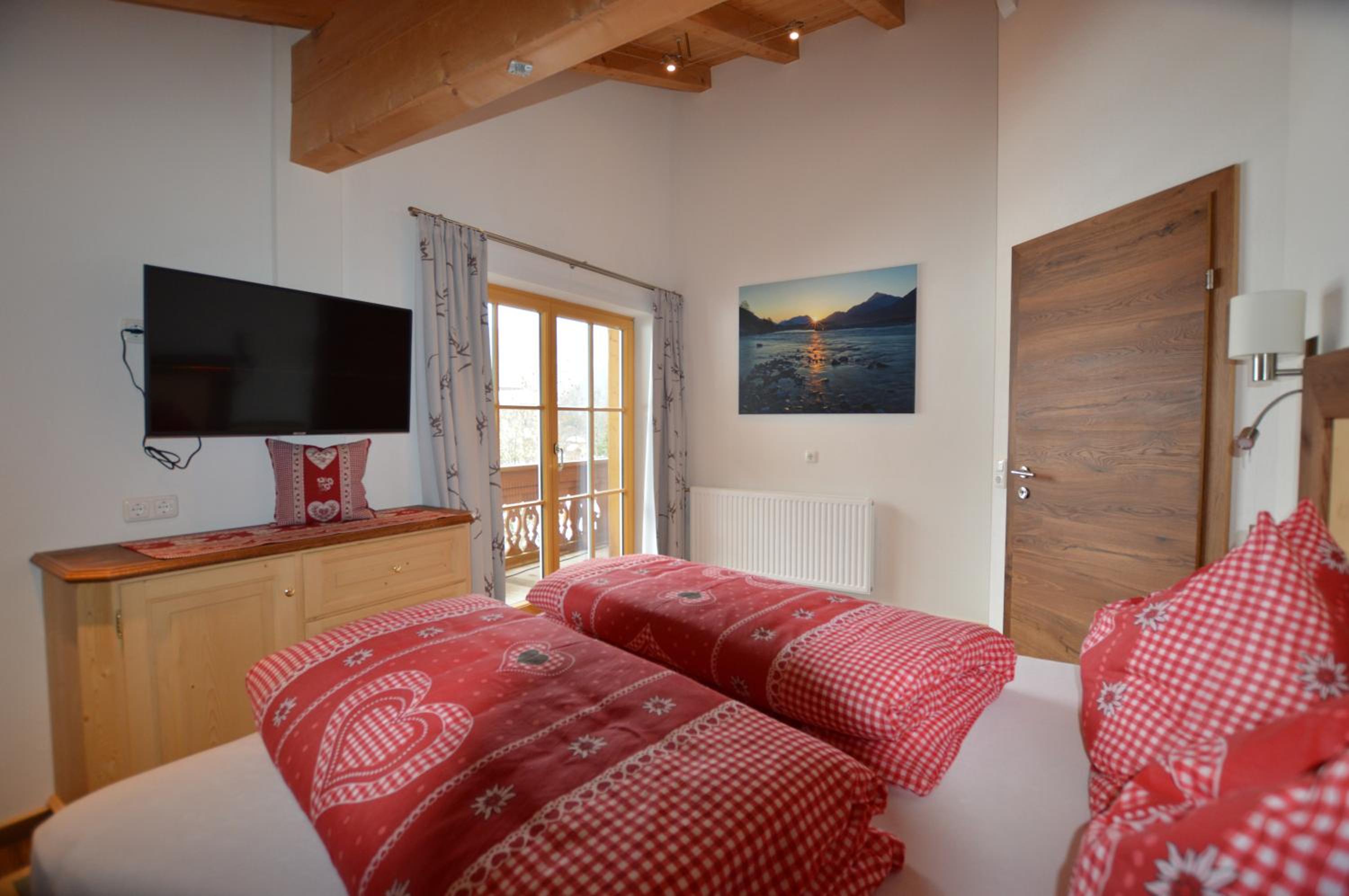 Two-Bedroom Apartment with Balcony photo 1