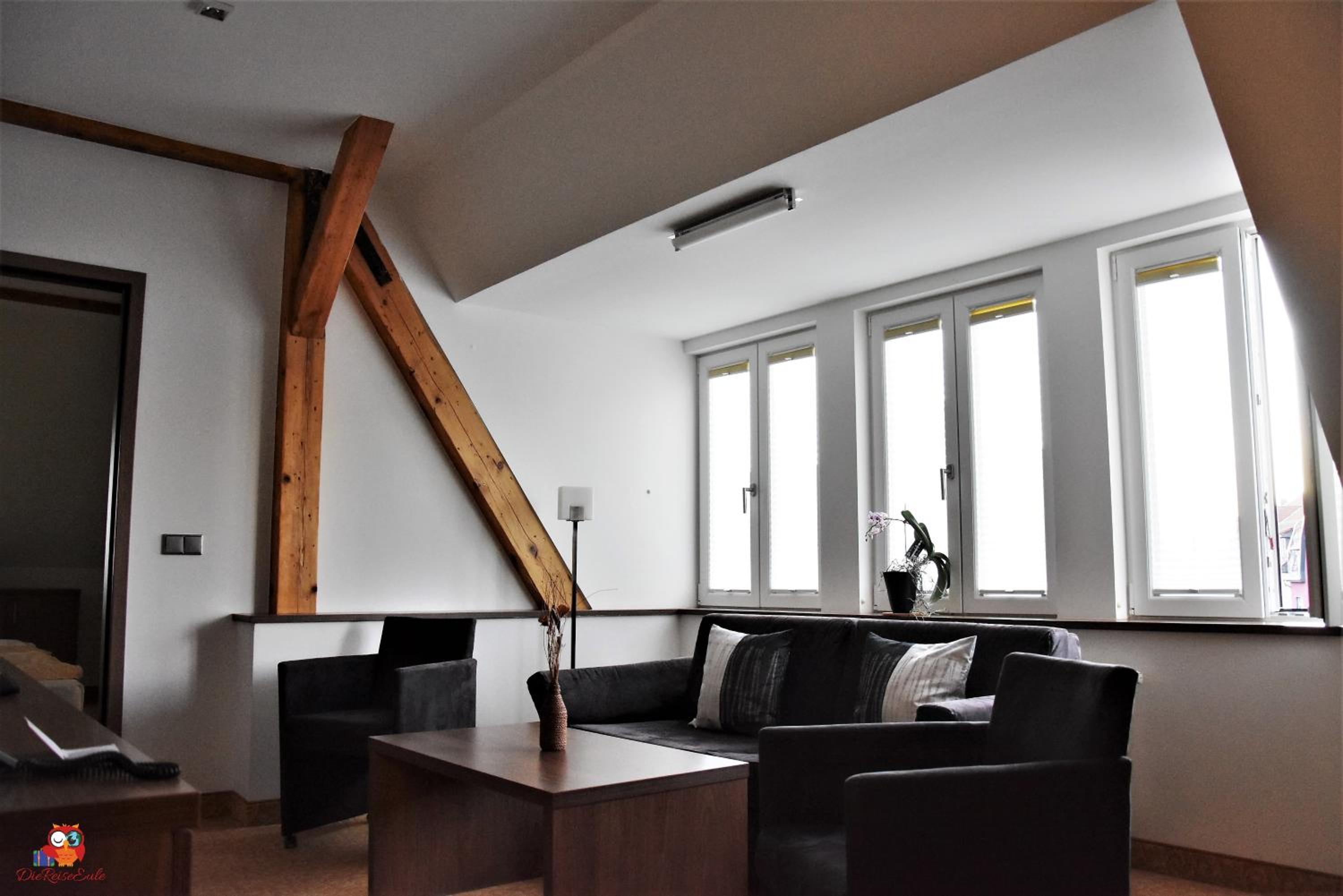 Suite - Photo 1