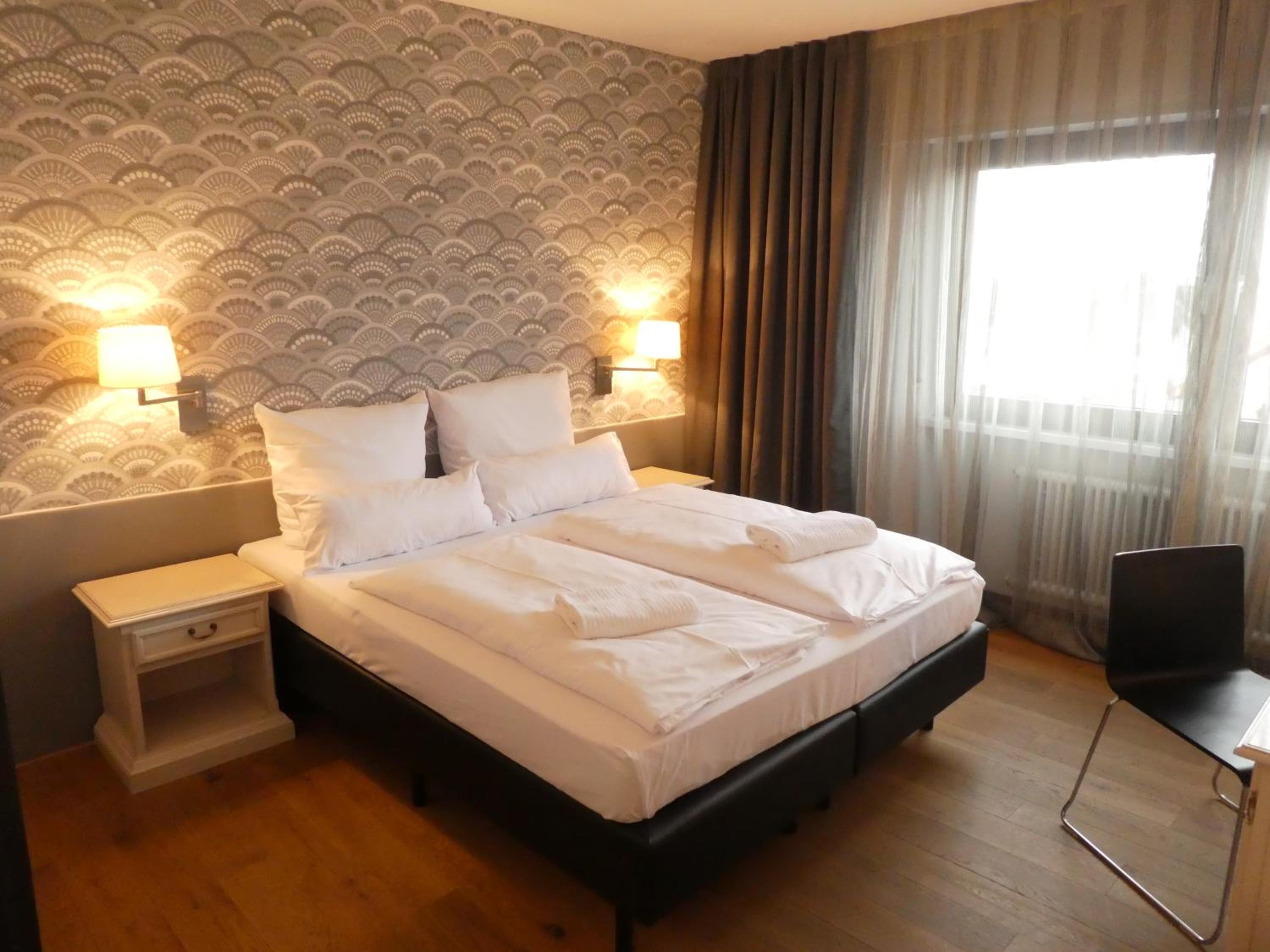 Double Room - Photo 7