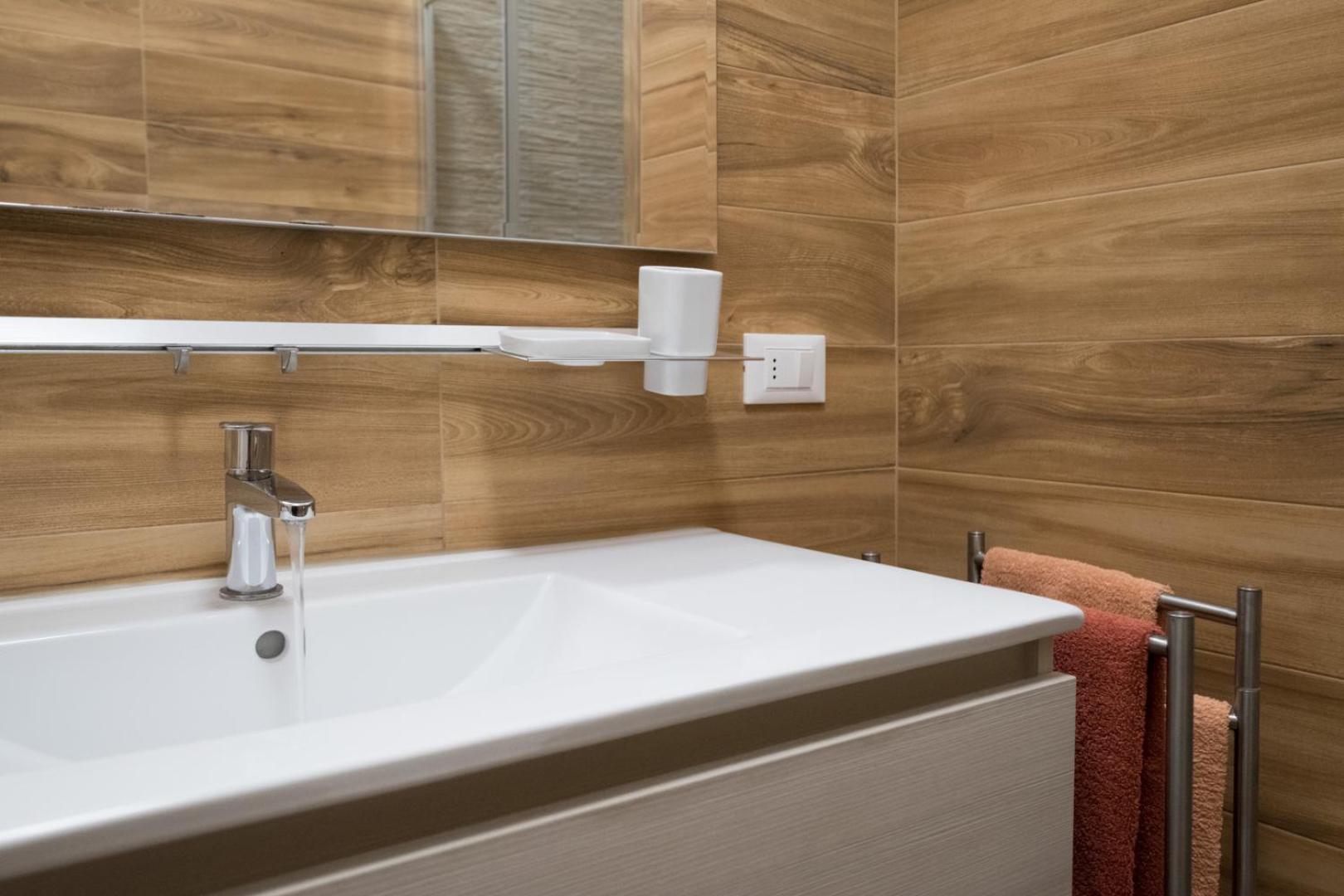Two-Bedroom Apartment - Photo 12