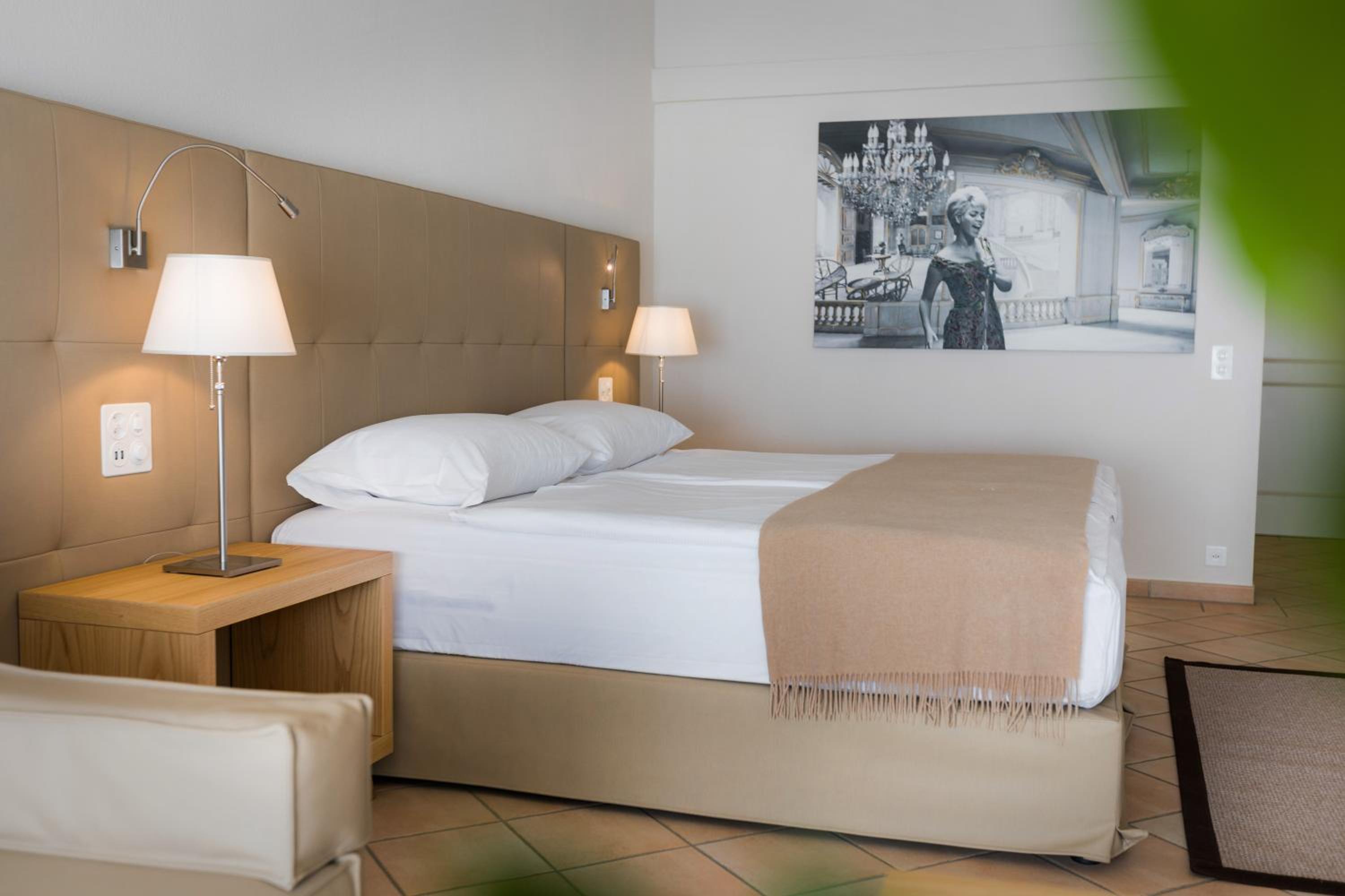Junior Suite with Balcony and Spa Access - Photo 16