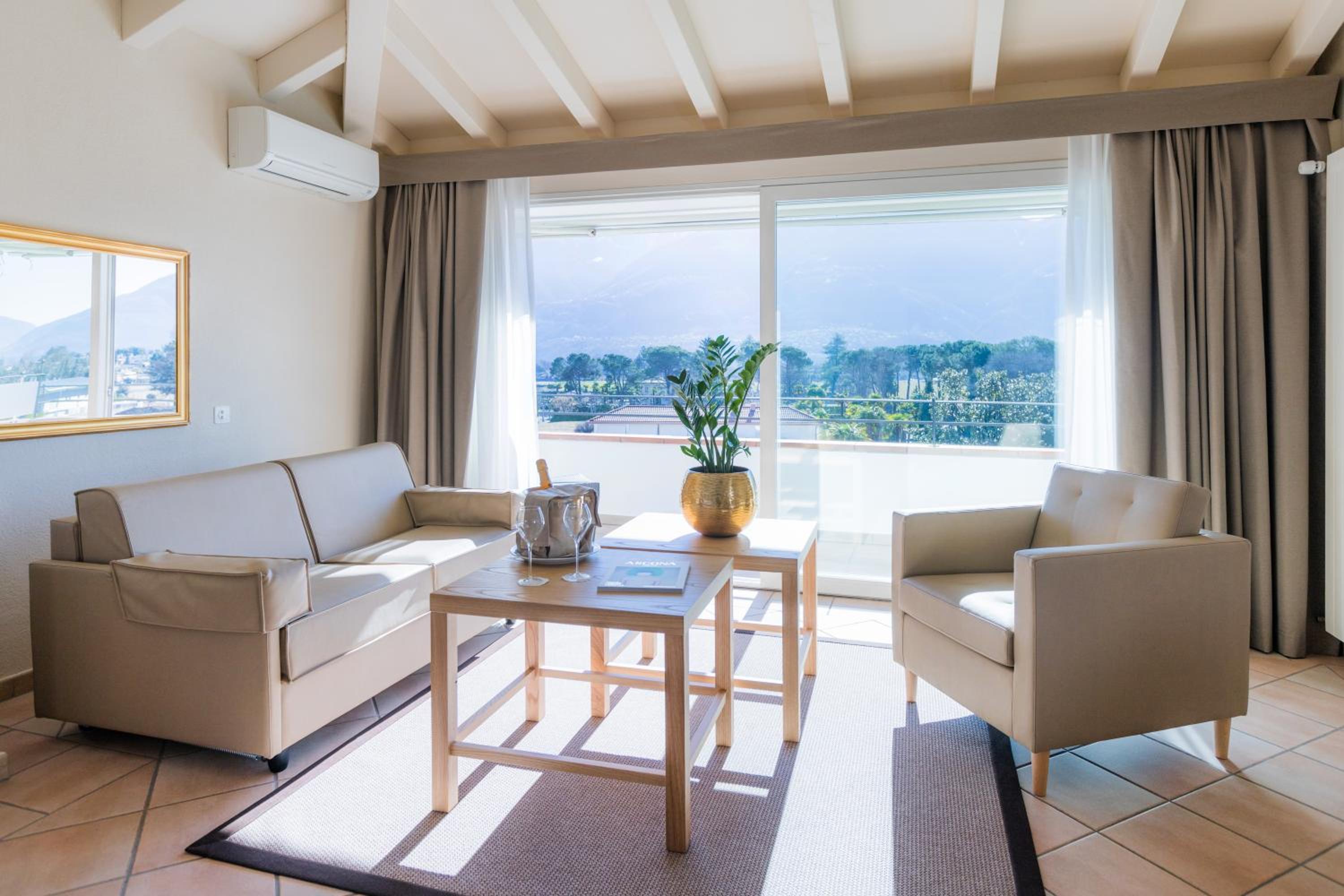 Junior Suite with Balcony and Spa Access - Photo 15