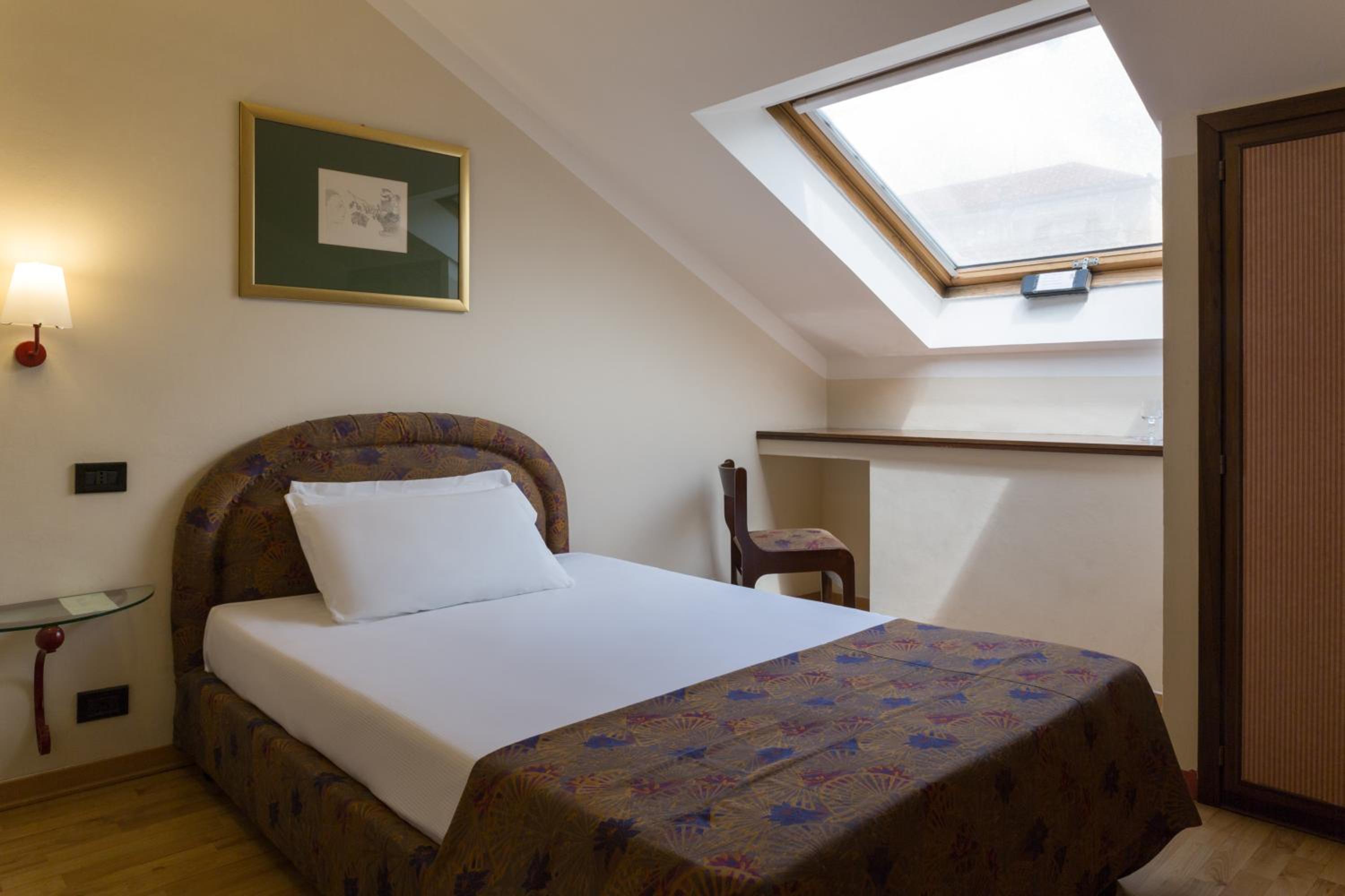 Single Room photo 1