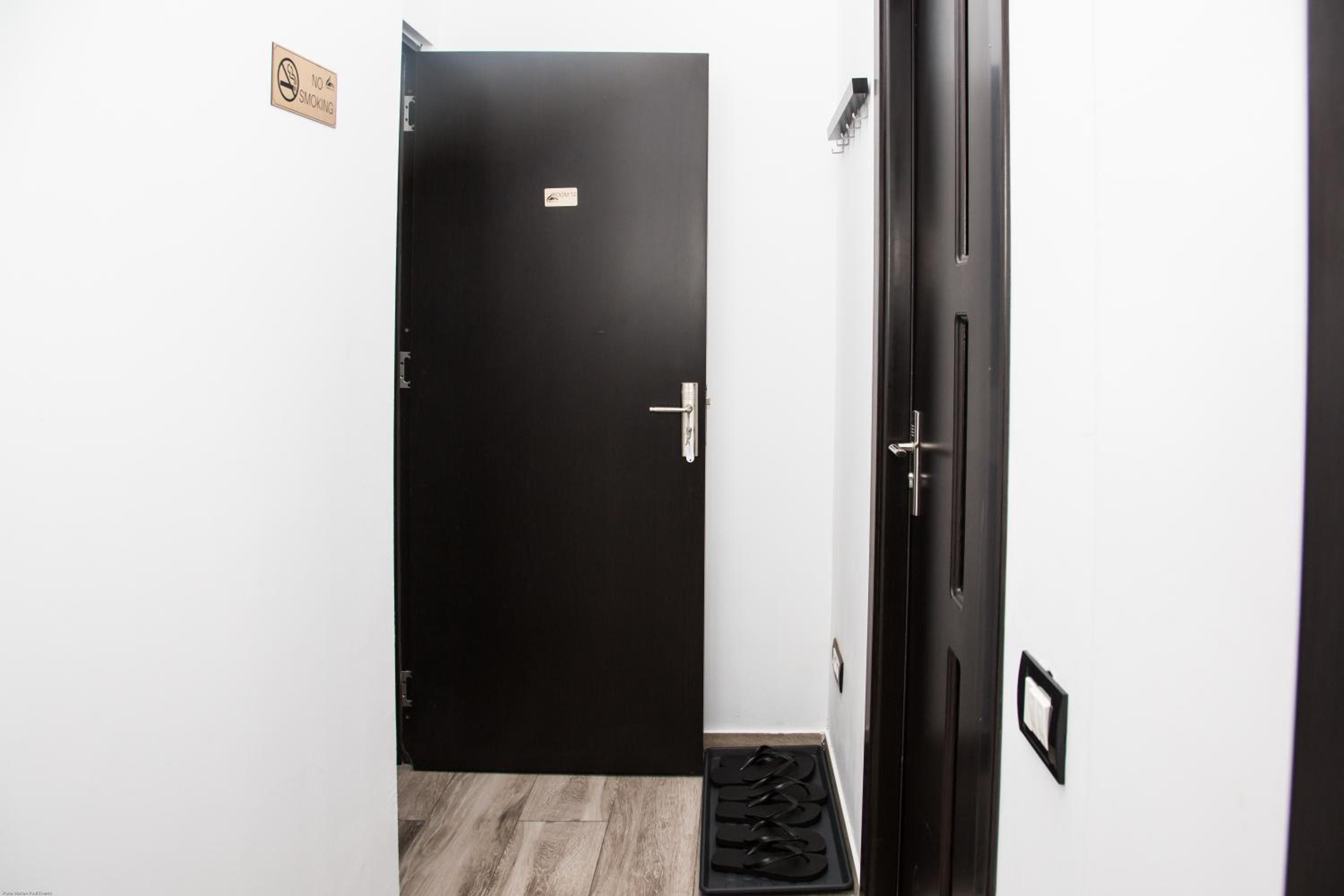 Studio with Spa Bath - Photo 17