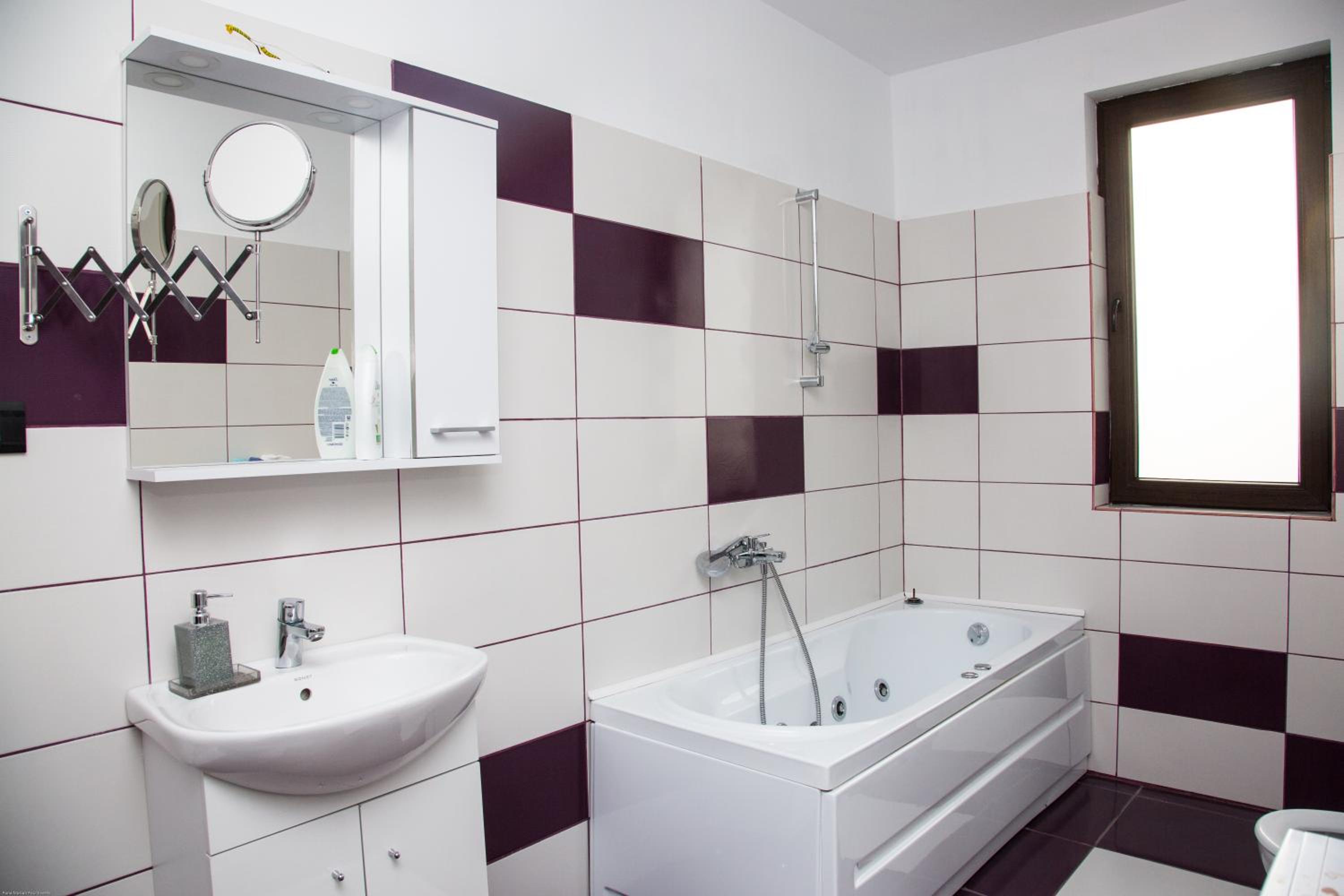 Studio with Spa Bath - Photo 6