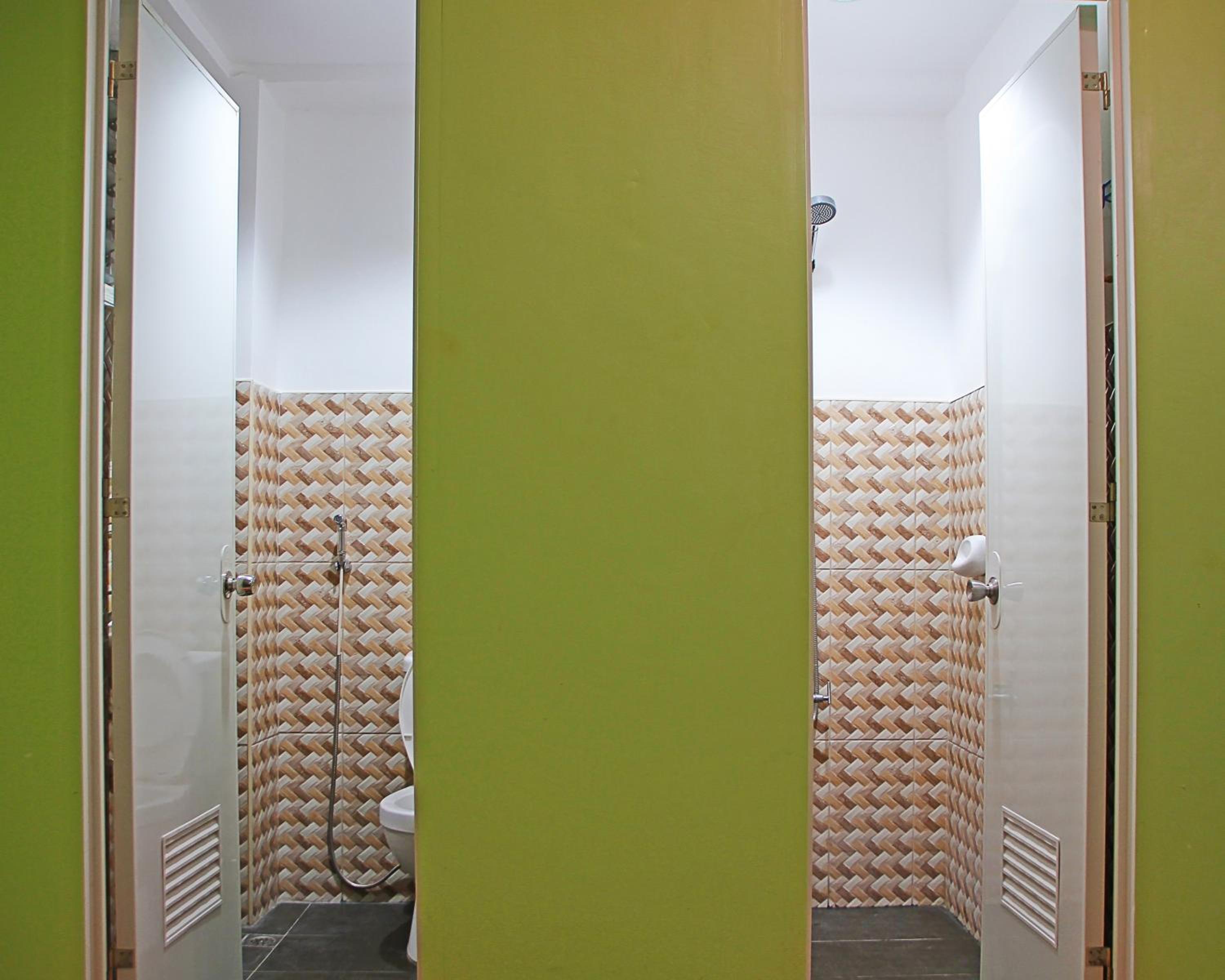 Bed in 10-Bed Mixed Dormitory Room photo 3