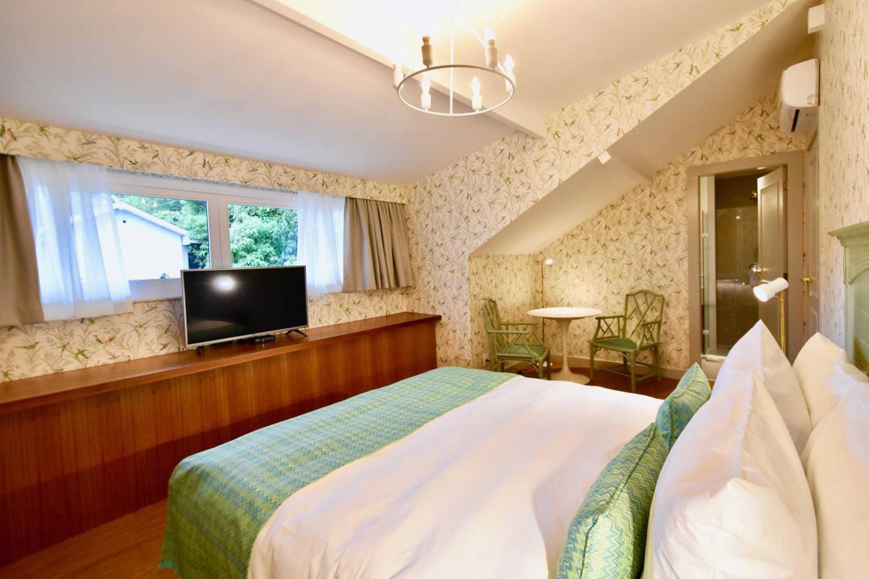 Queen Room