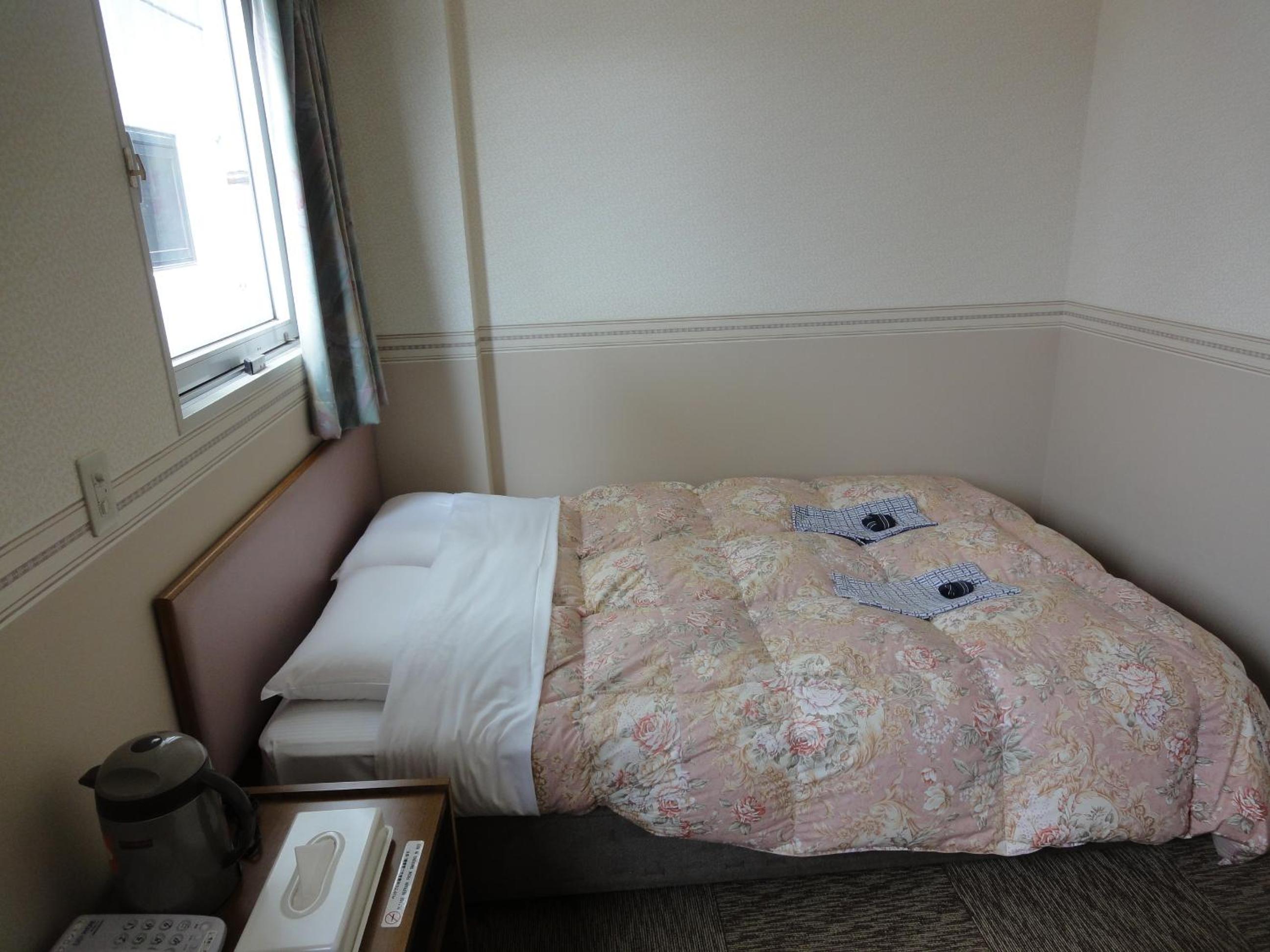 Double Room - Smoking - Photo 2
