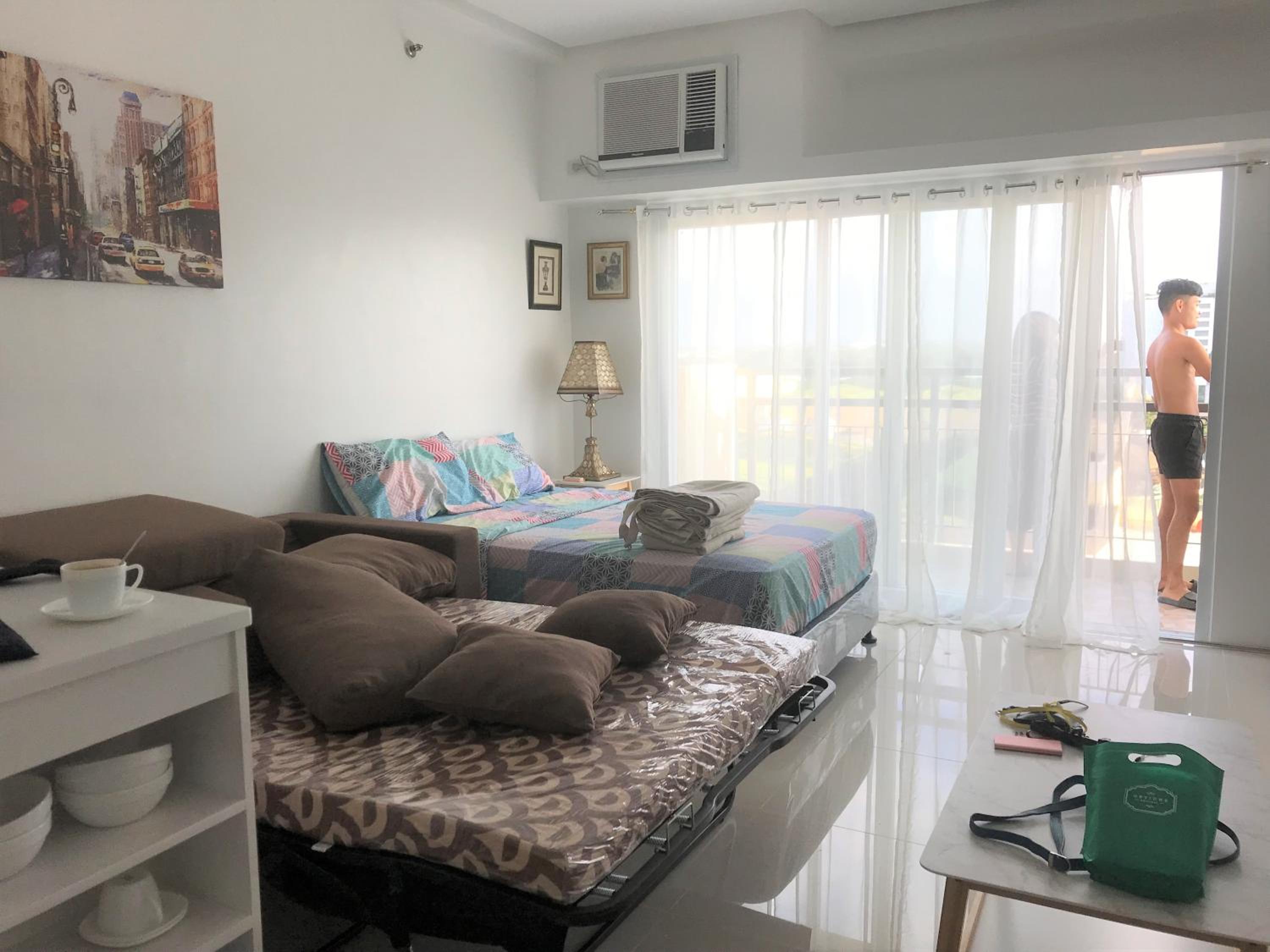 Studio Apartment photo 1