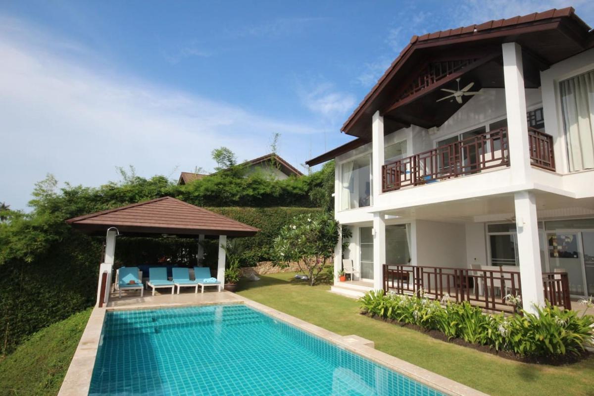 Villa with Sea View photo 1