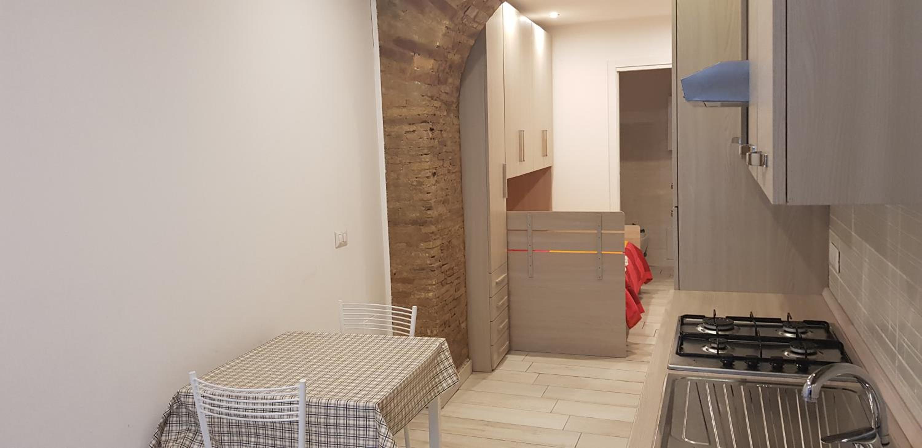 Studio Apartment - Photo 6