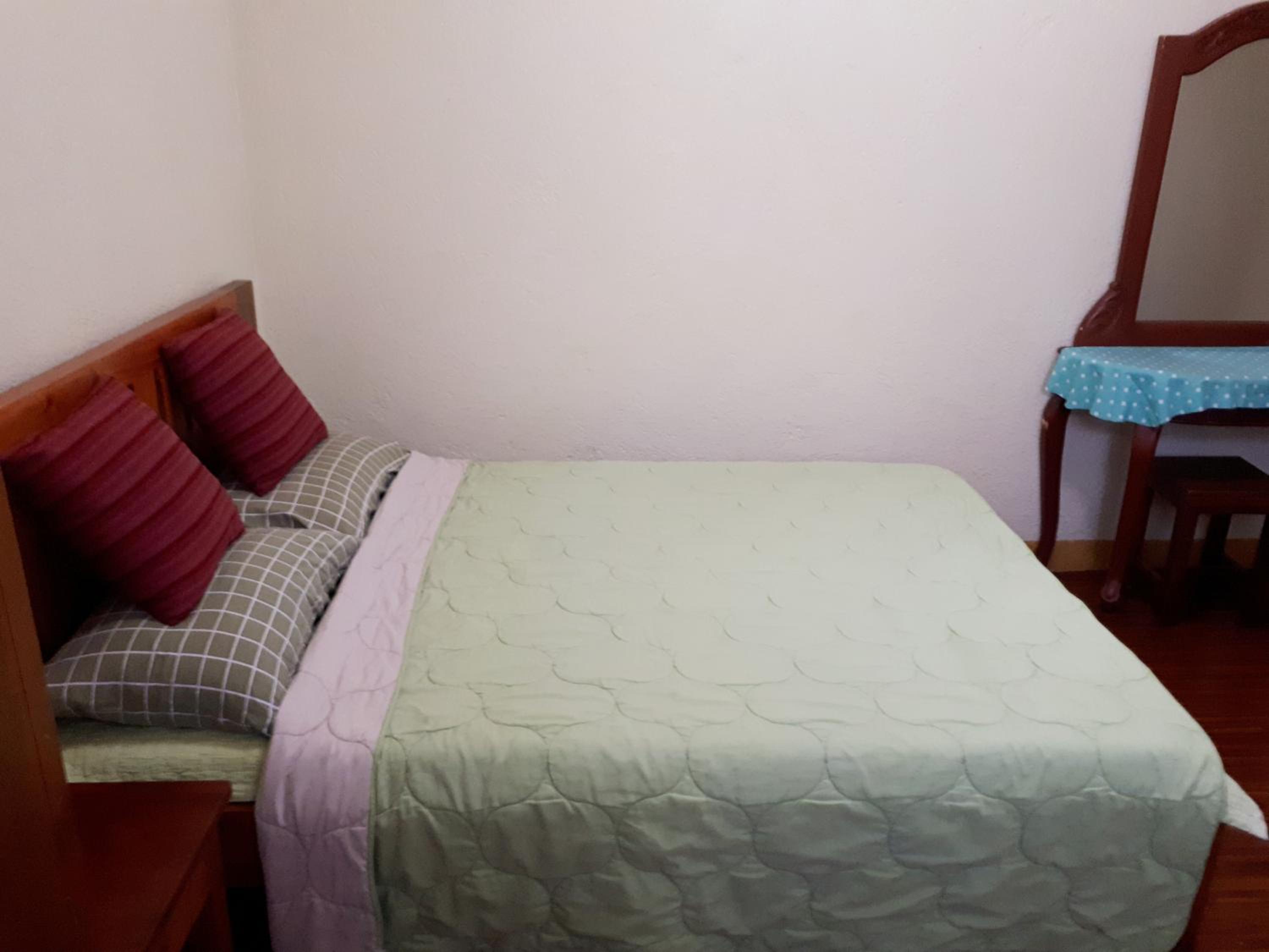 Family Room - Photo 12