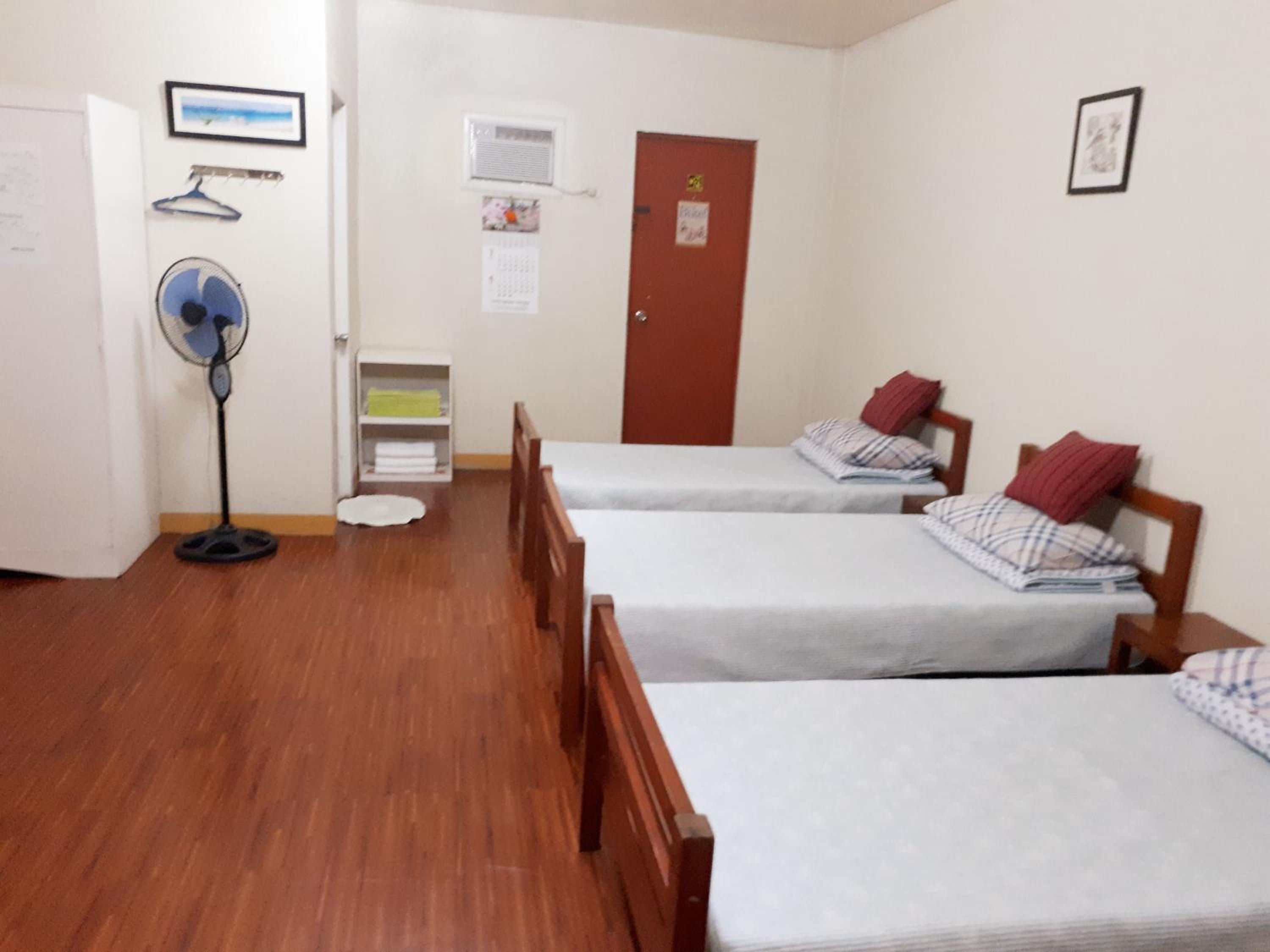 Quadruple Room - Photo 5