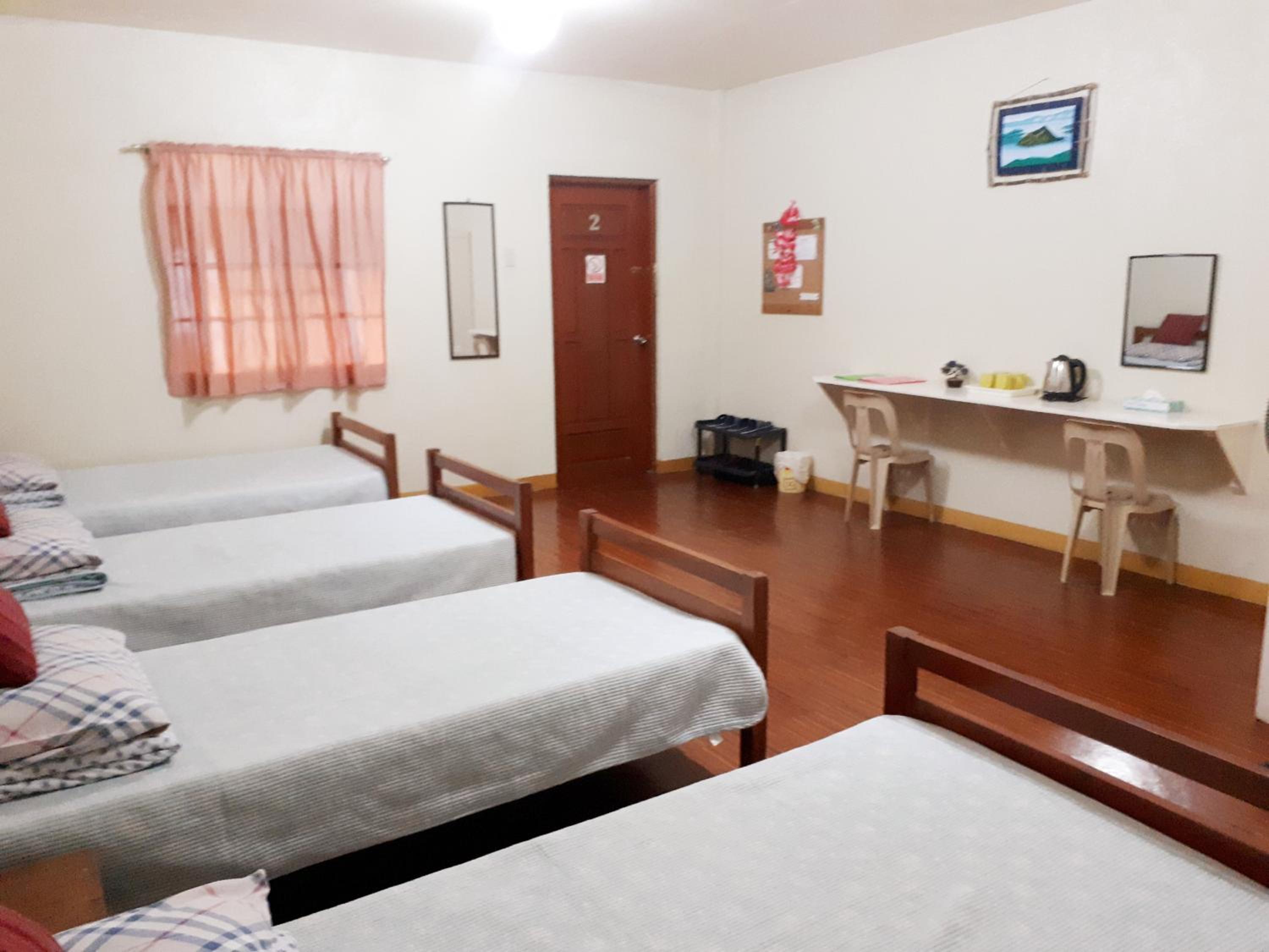 Quadruple Room - Photo 6