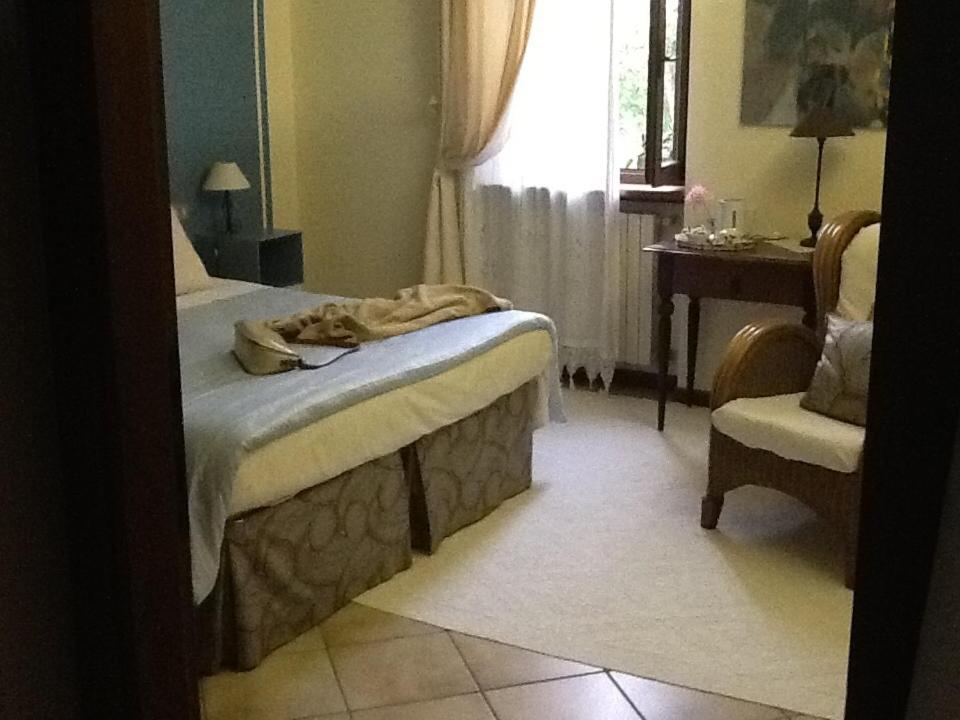 Double or Twin Room with External Private Bathroom photo 2