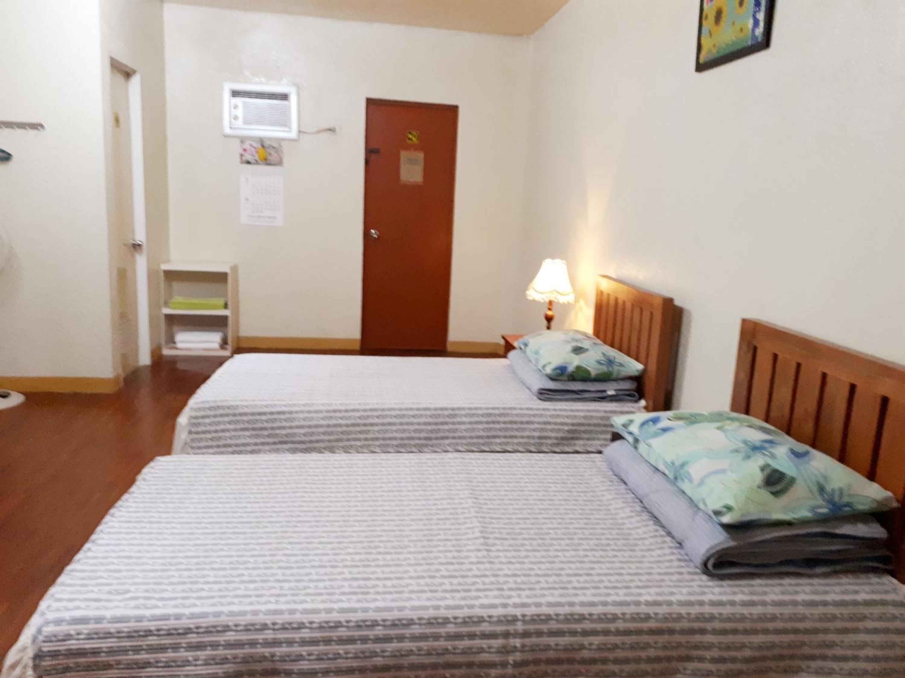 Twin Room - Photo 13