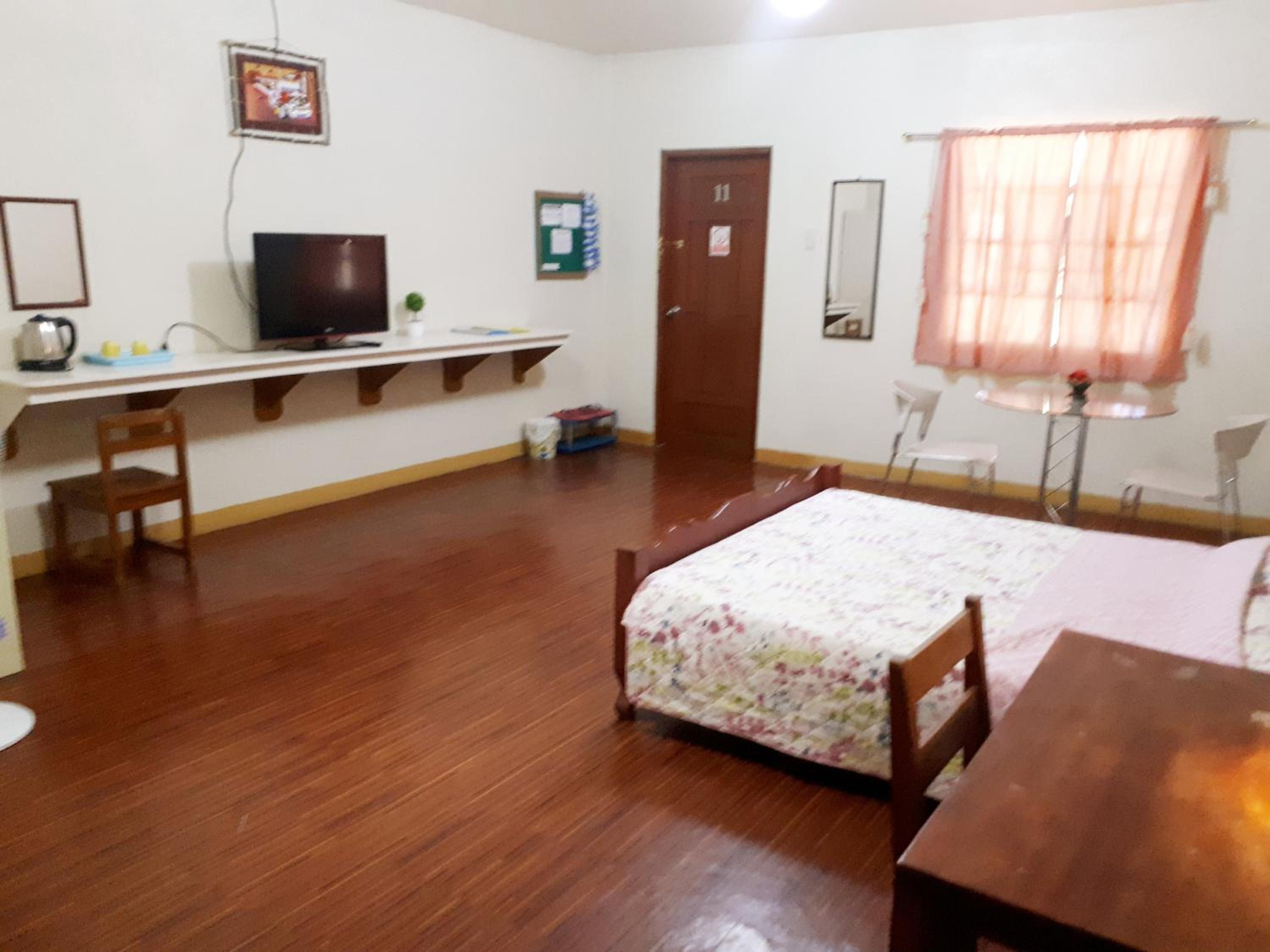 Double Room - Photo 16