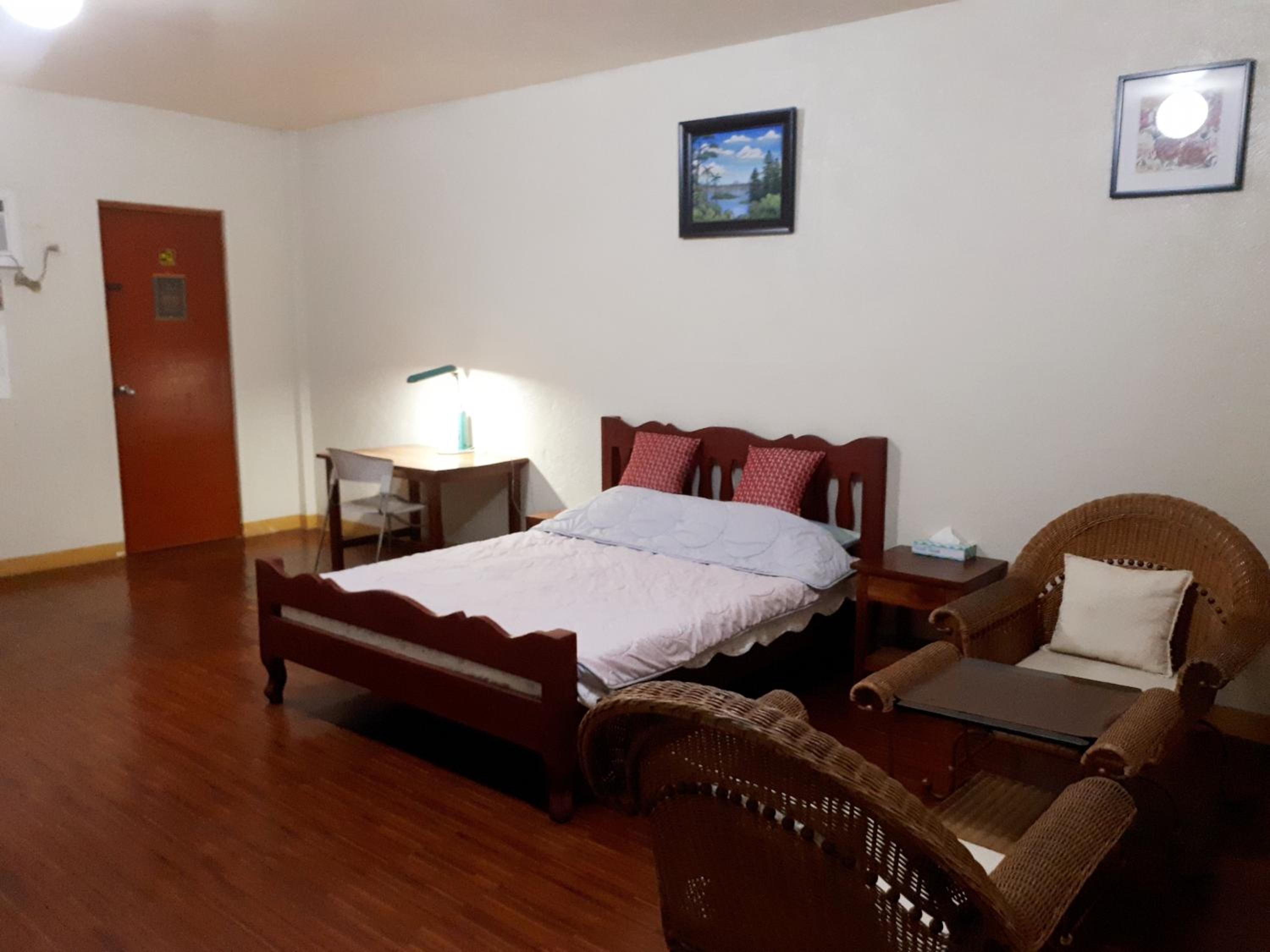 Double Room - Photo 18