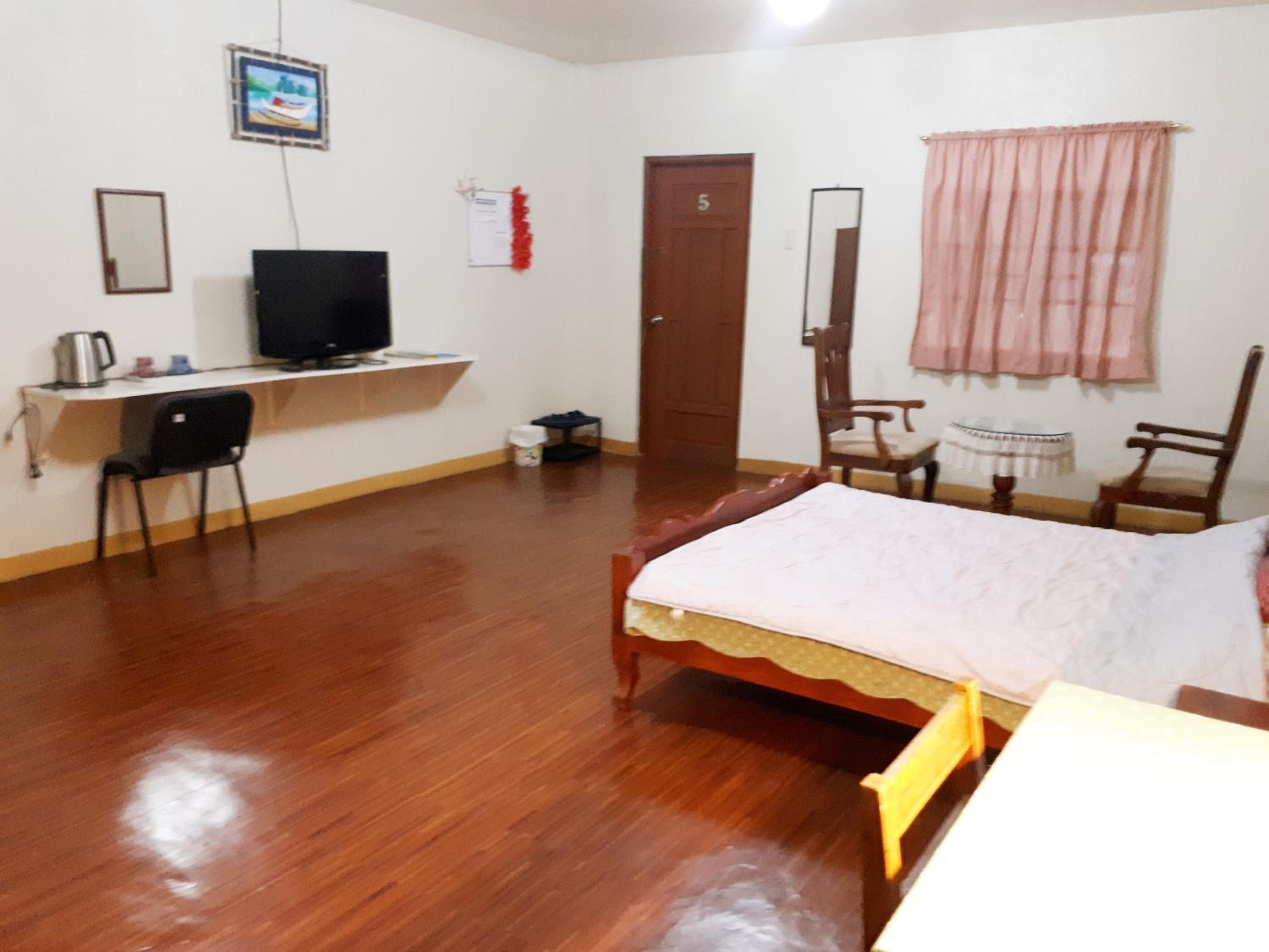 Double Room - Photo 13