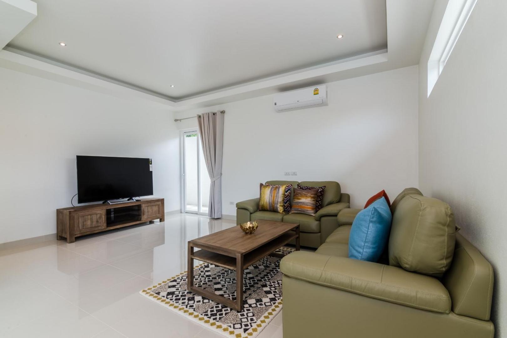 Three-Bedroom Villa photo 1