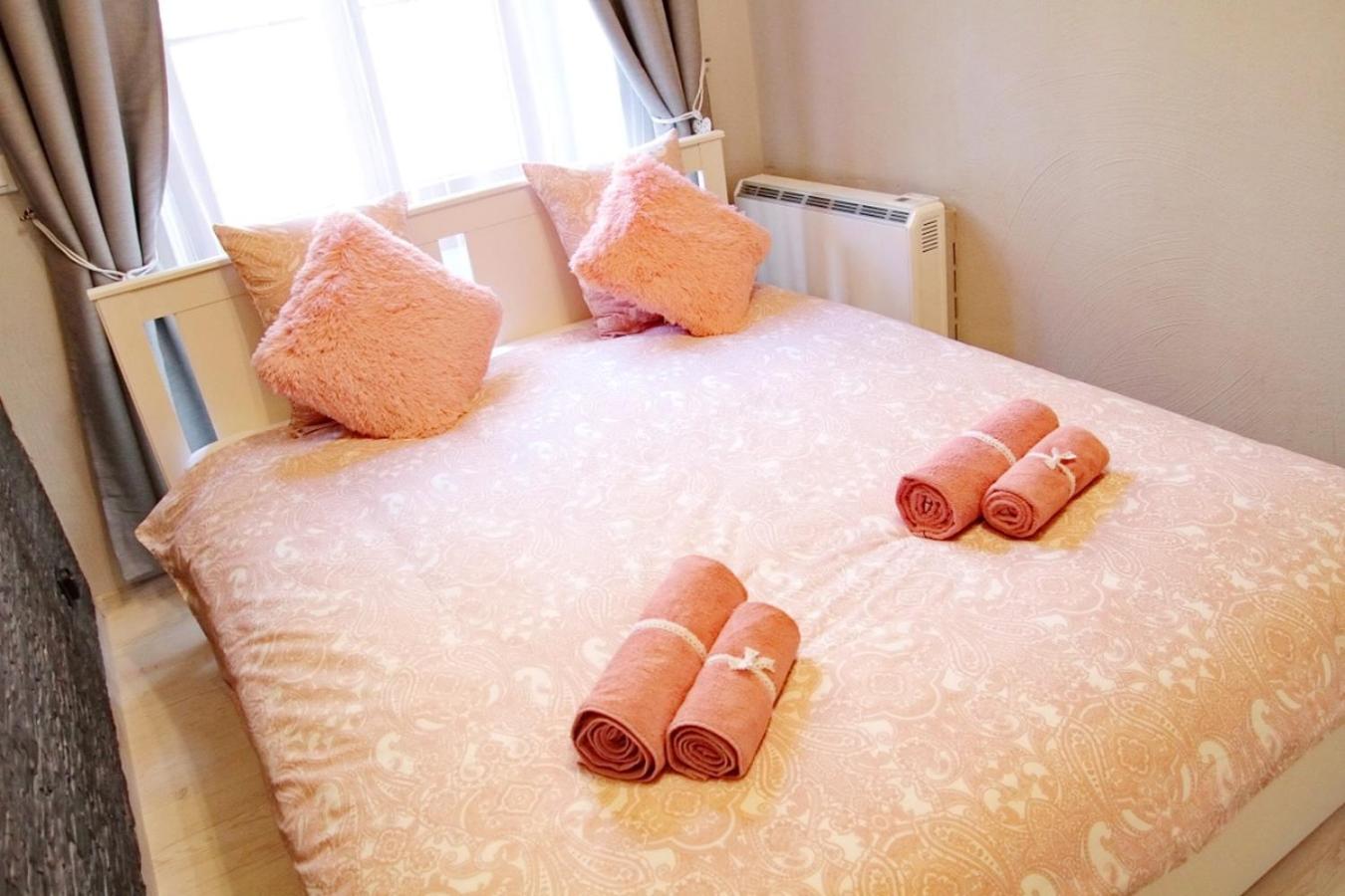Budget Double Room - Photo 6