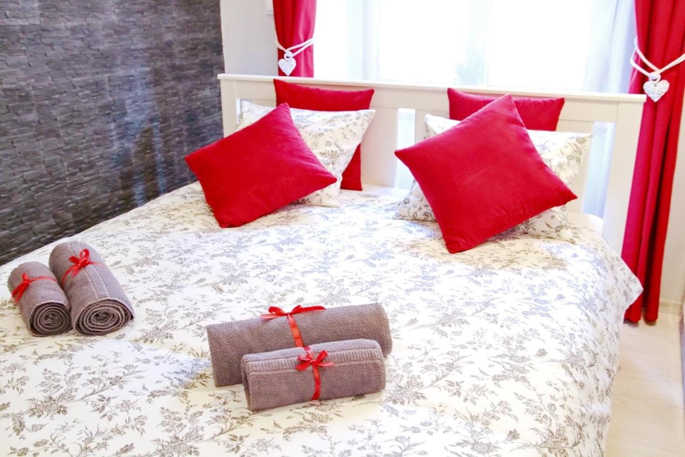 Deluxe Room - Photo 2