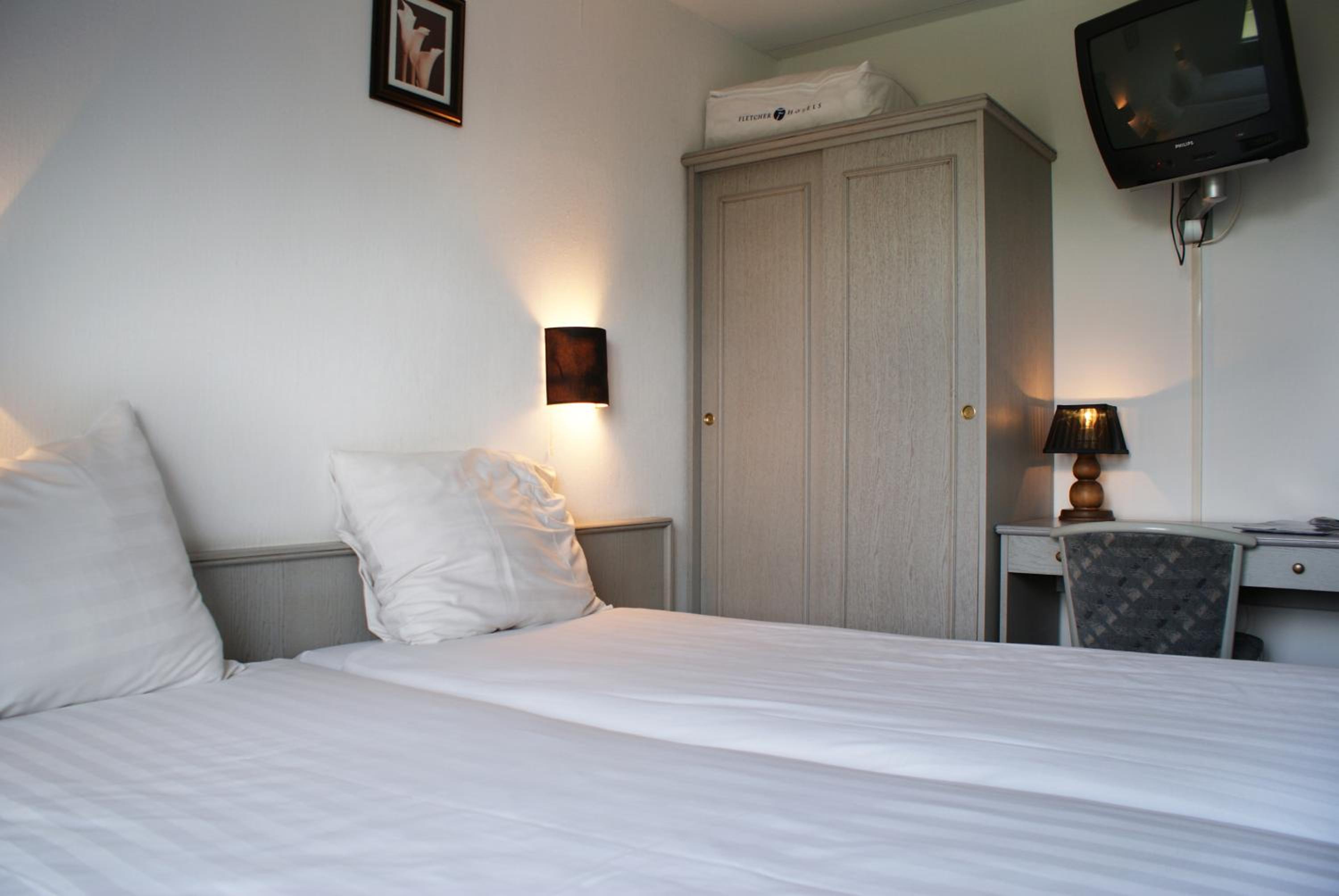 Standard Double Room - Photo 1
