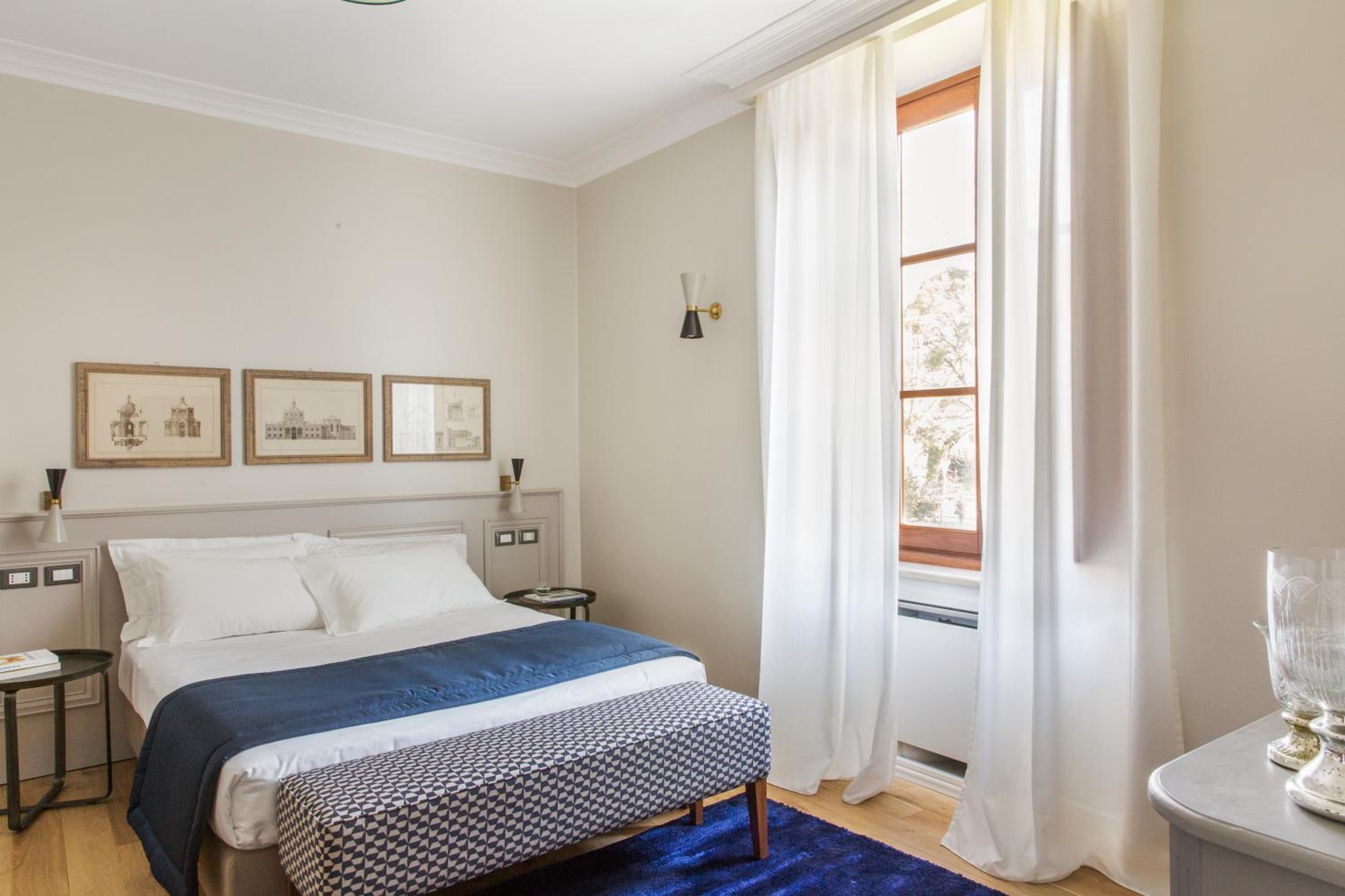 Deluxe Double Room photo 3