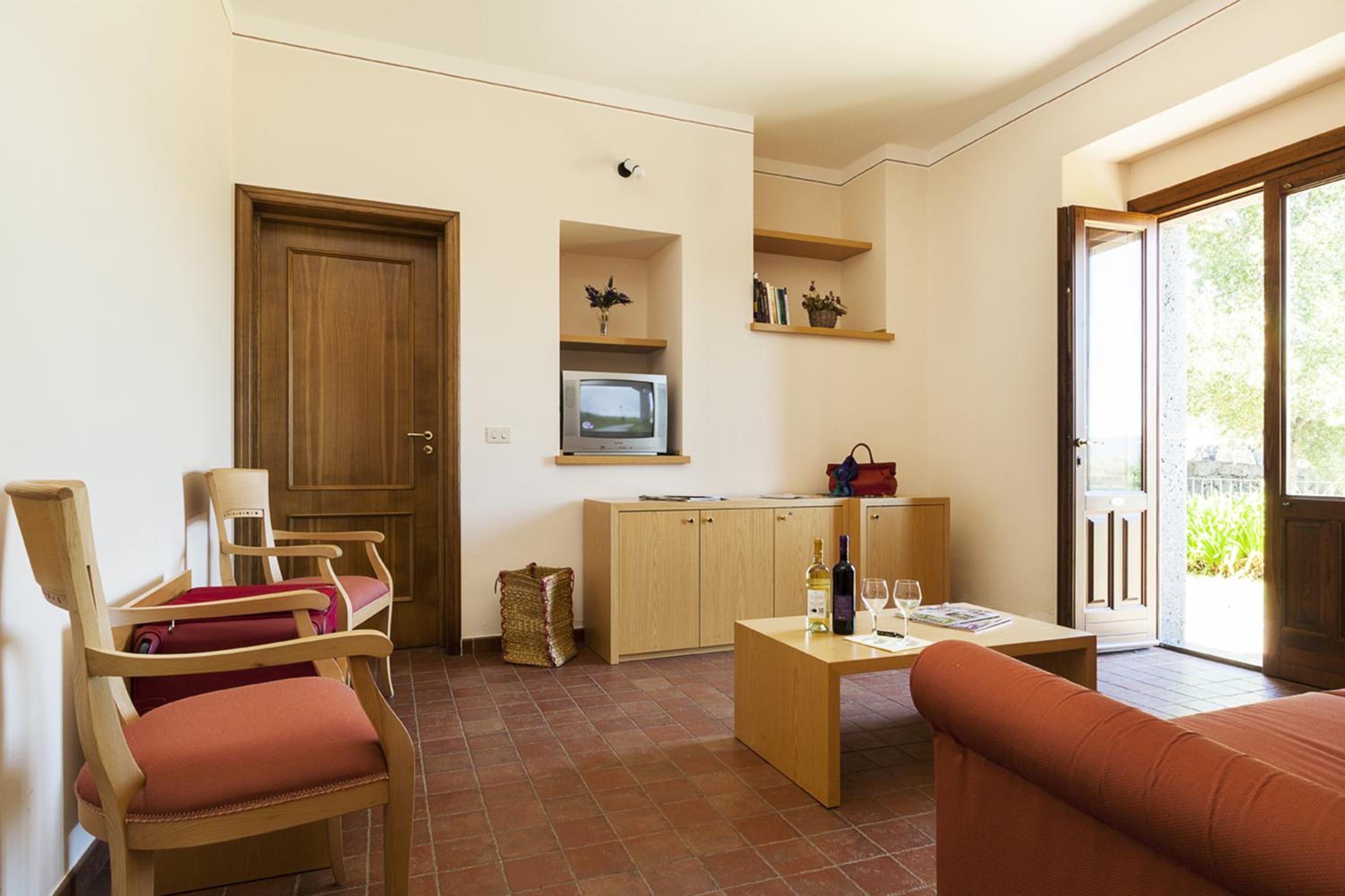 One-Bedroom Suite photo 3