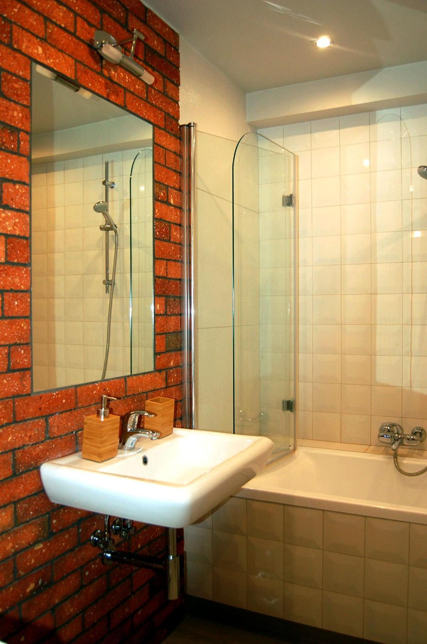 One-Bedroom Apartment - Photo 8