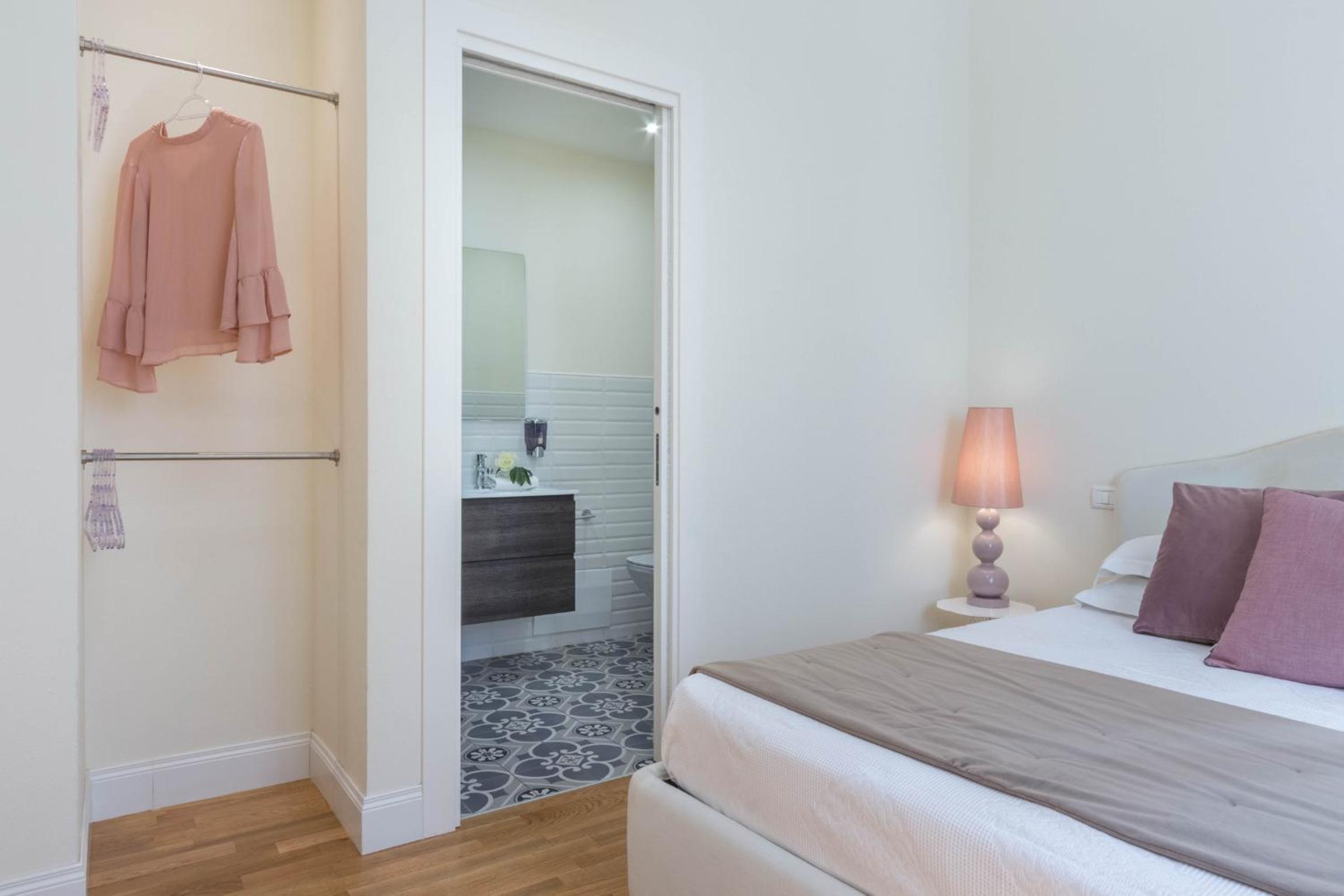 Deluxe Double Room - Photo 1