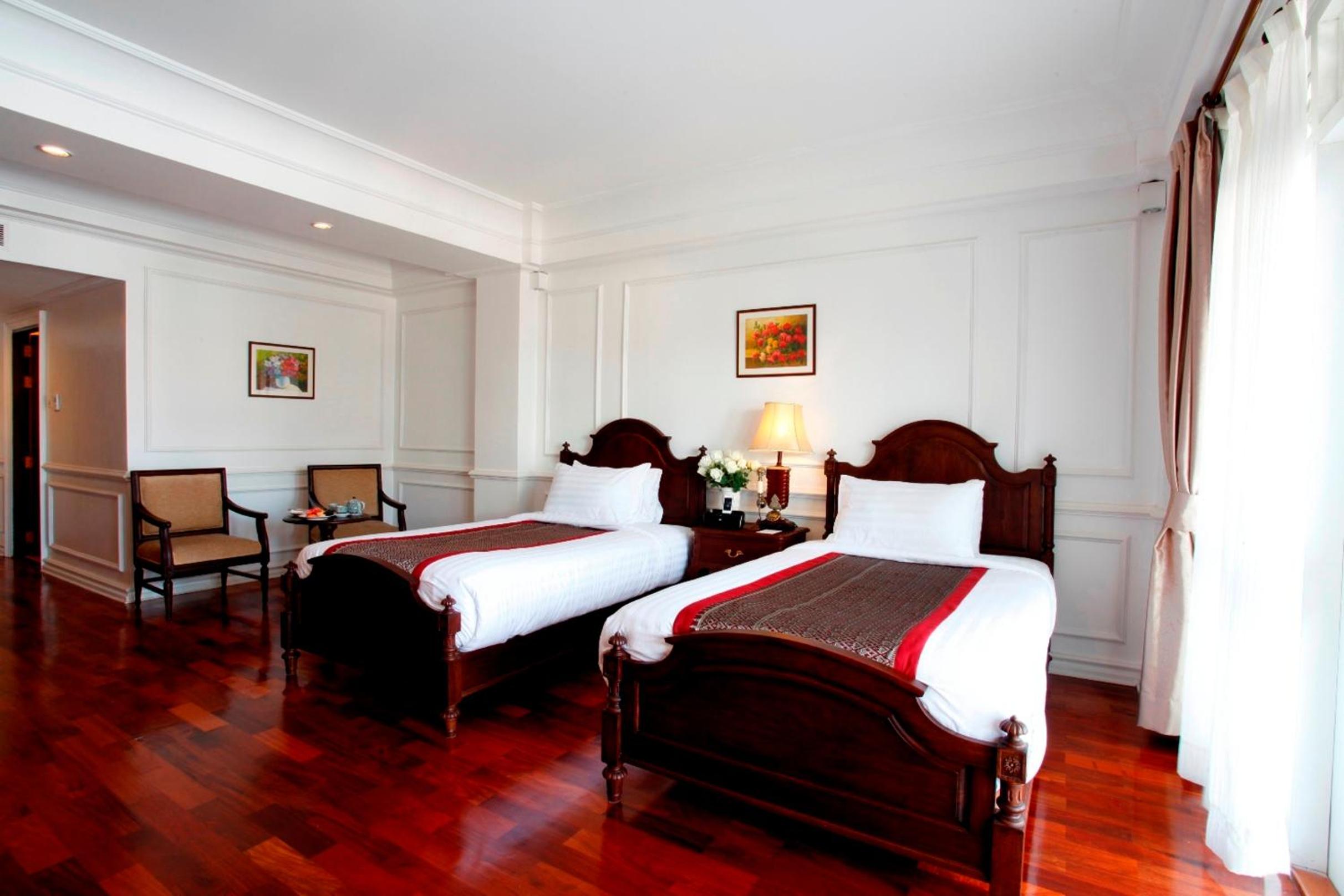 Colonial Deluxe Rooms - Photo 20