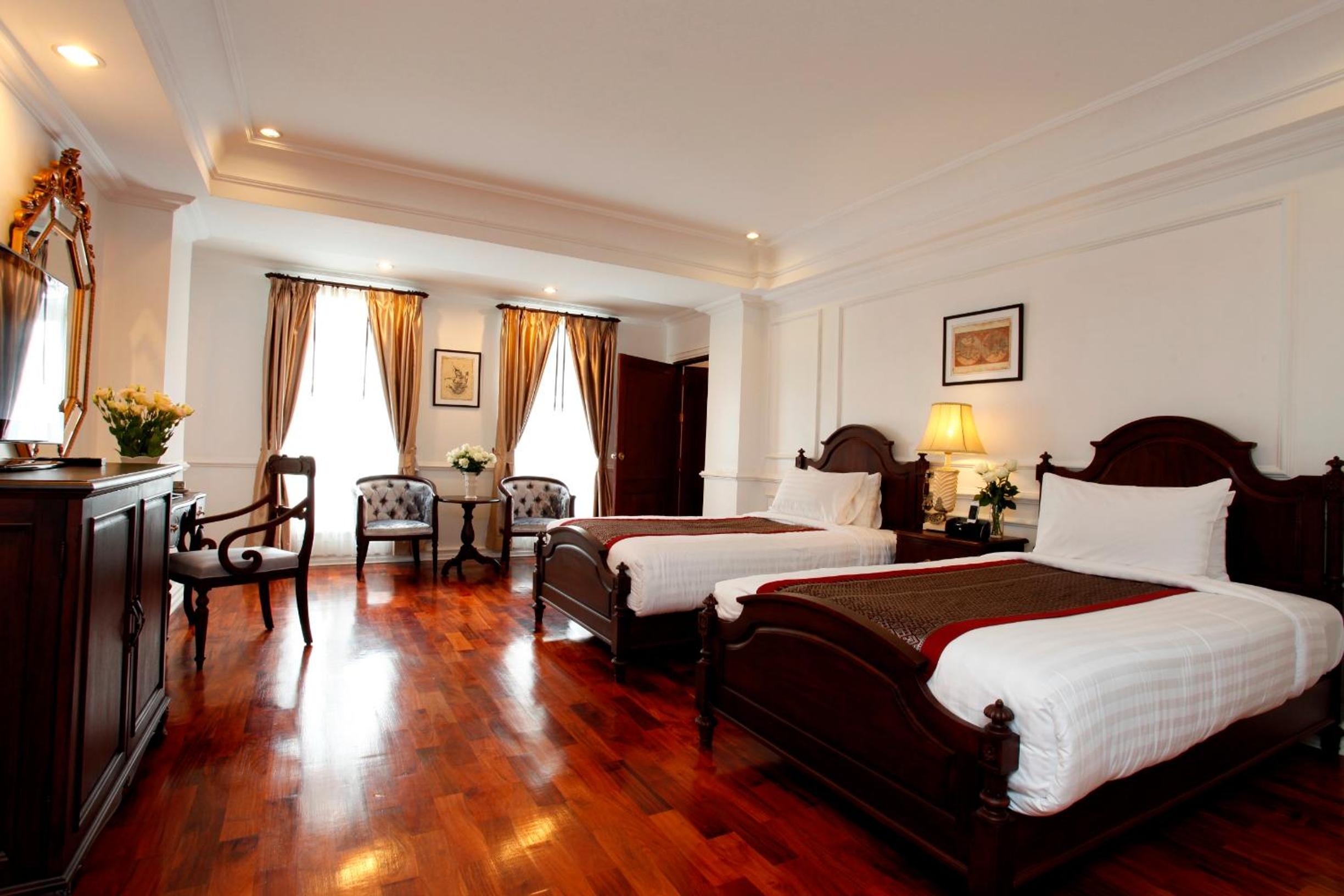 Colonial Deluxe Rooms - Photo 13