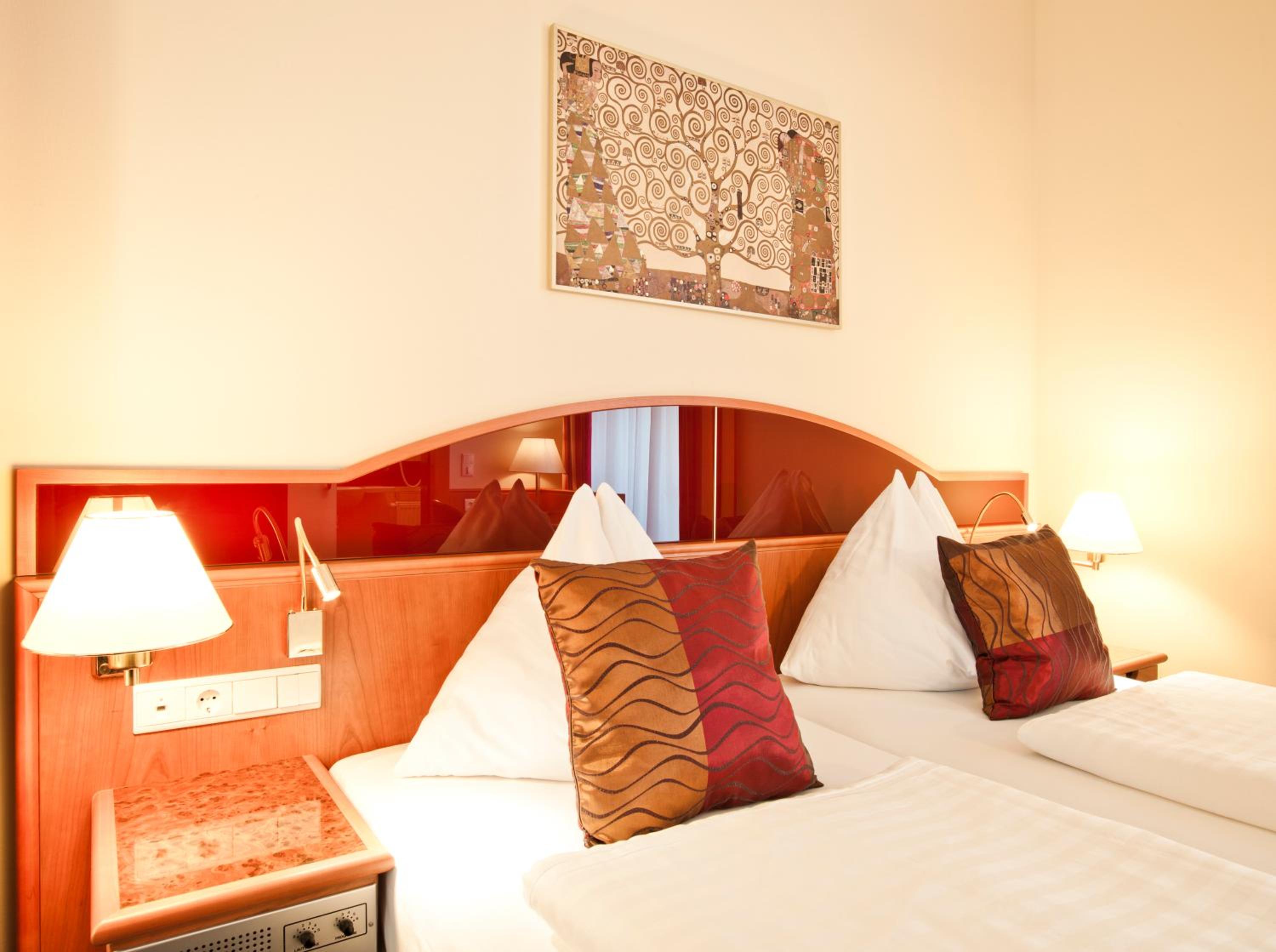 Double Room PREMIUM courtyard view photo 2