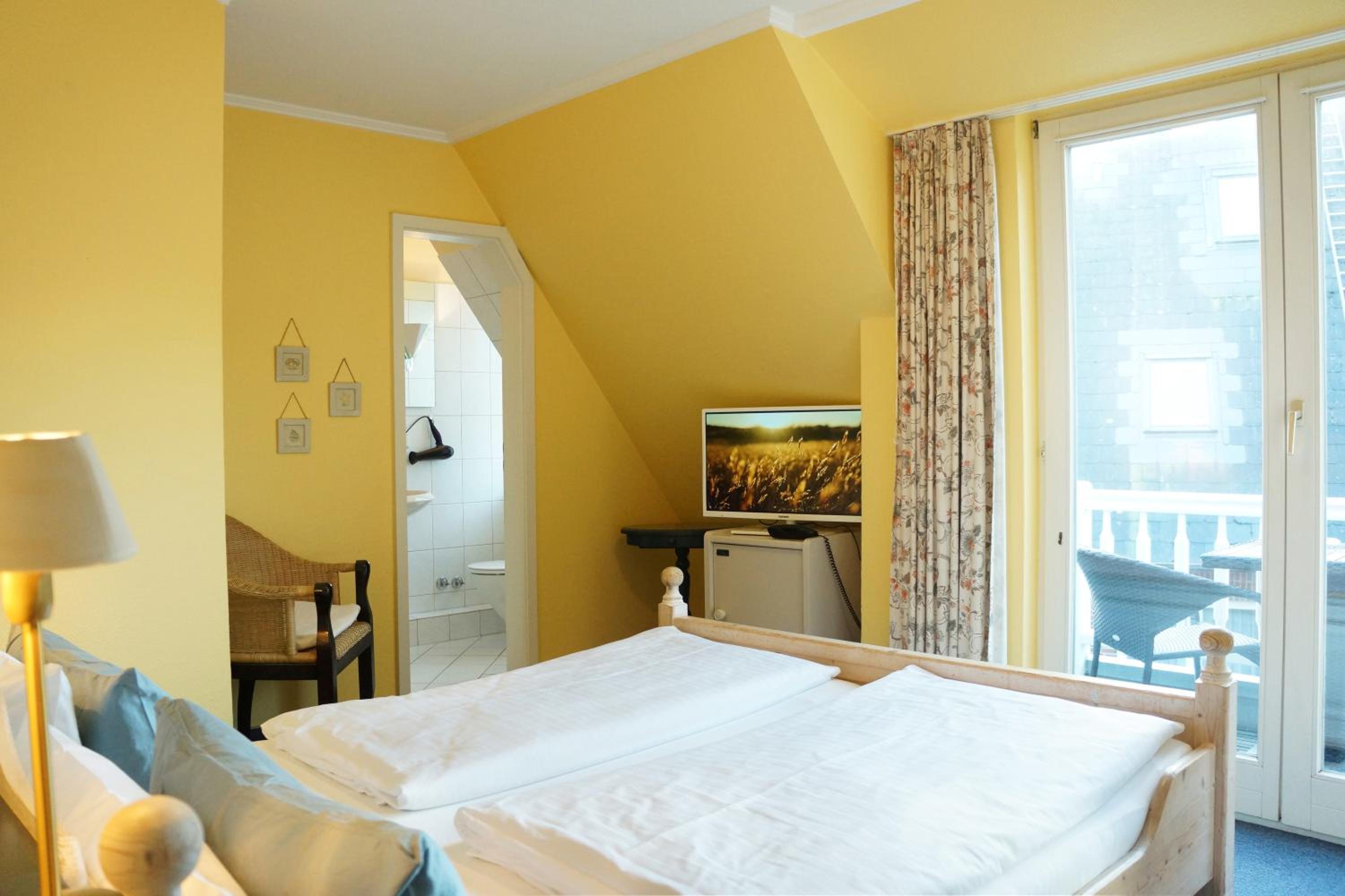 Small Double Room Classic with Balcony or Terrace