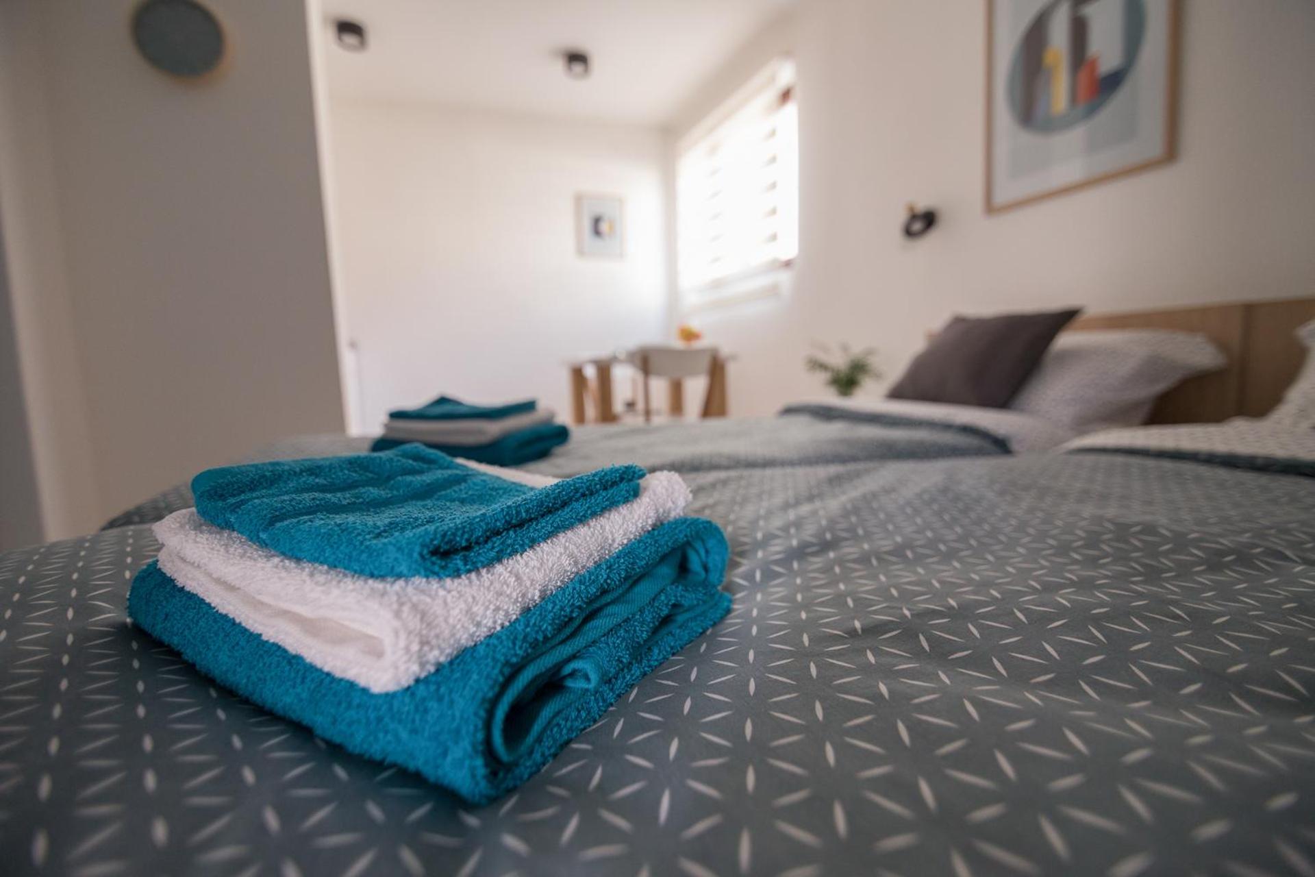 Double or Twin Room with Bathroom photo 2
