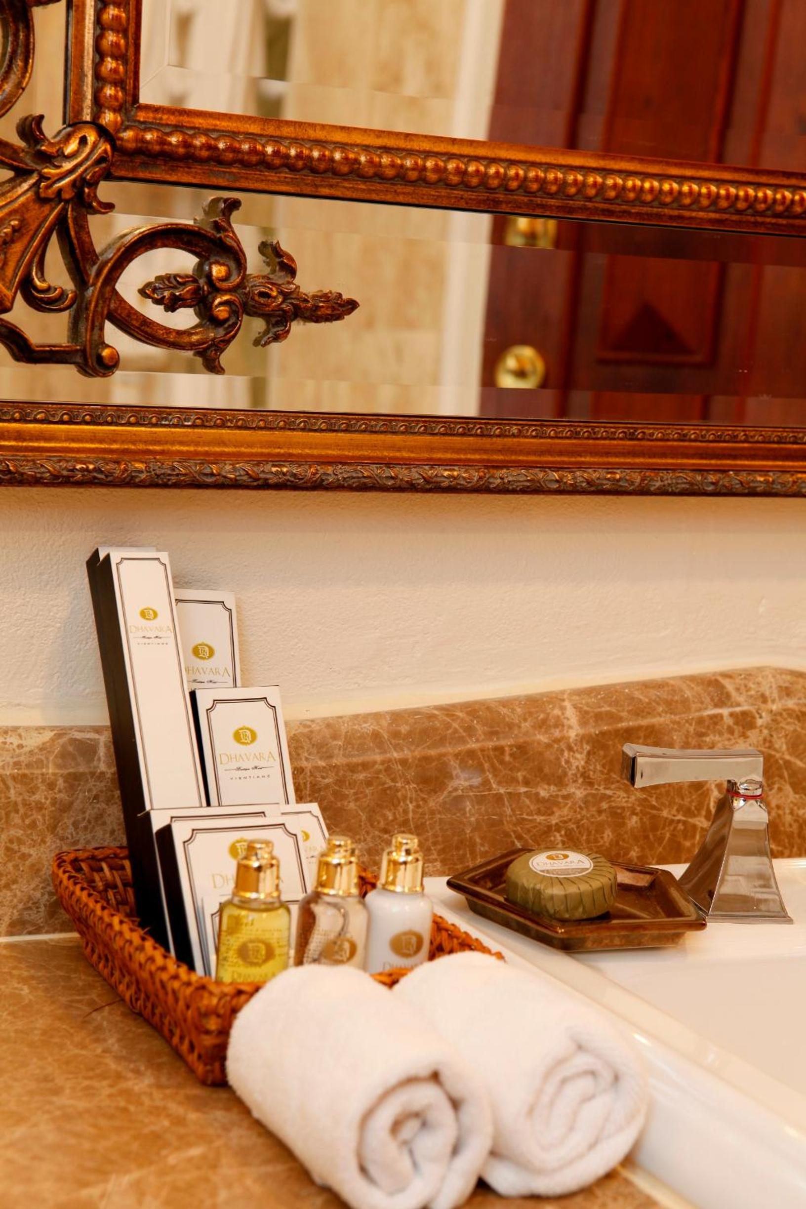 Colonial Deluxe Rooms - Photo 7