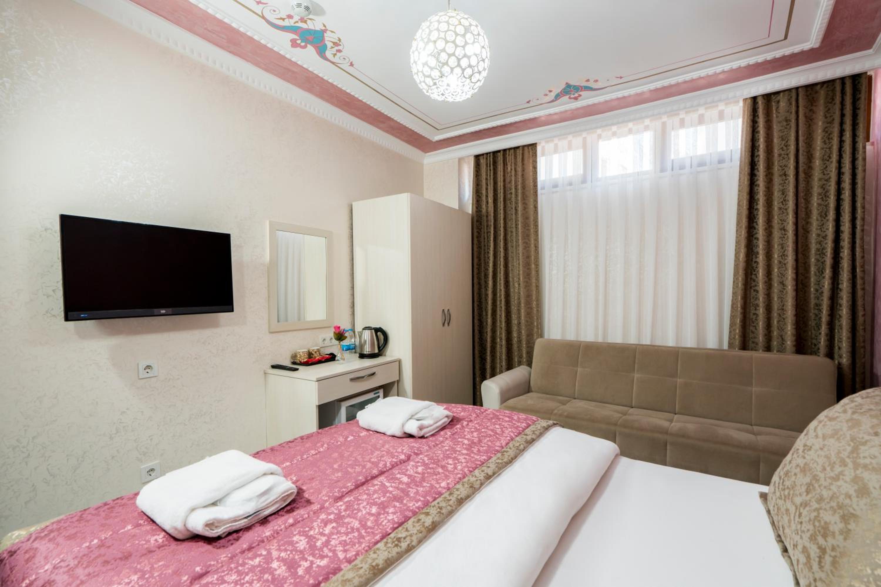 Economy Twin Room photo 3