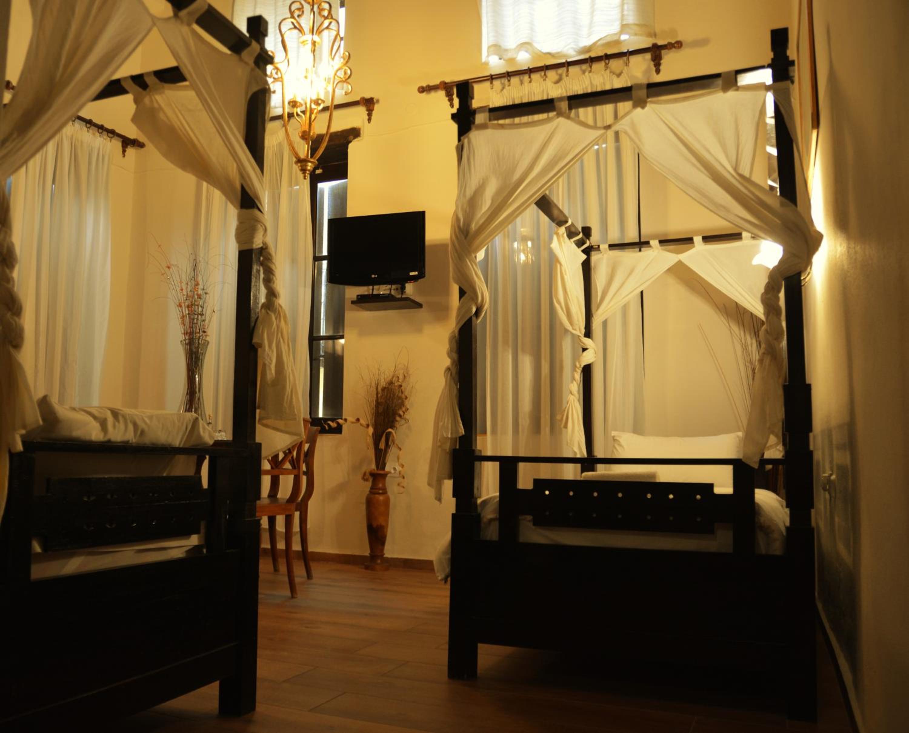 Superior Suite - Split Level - Photo 18