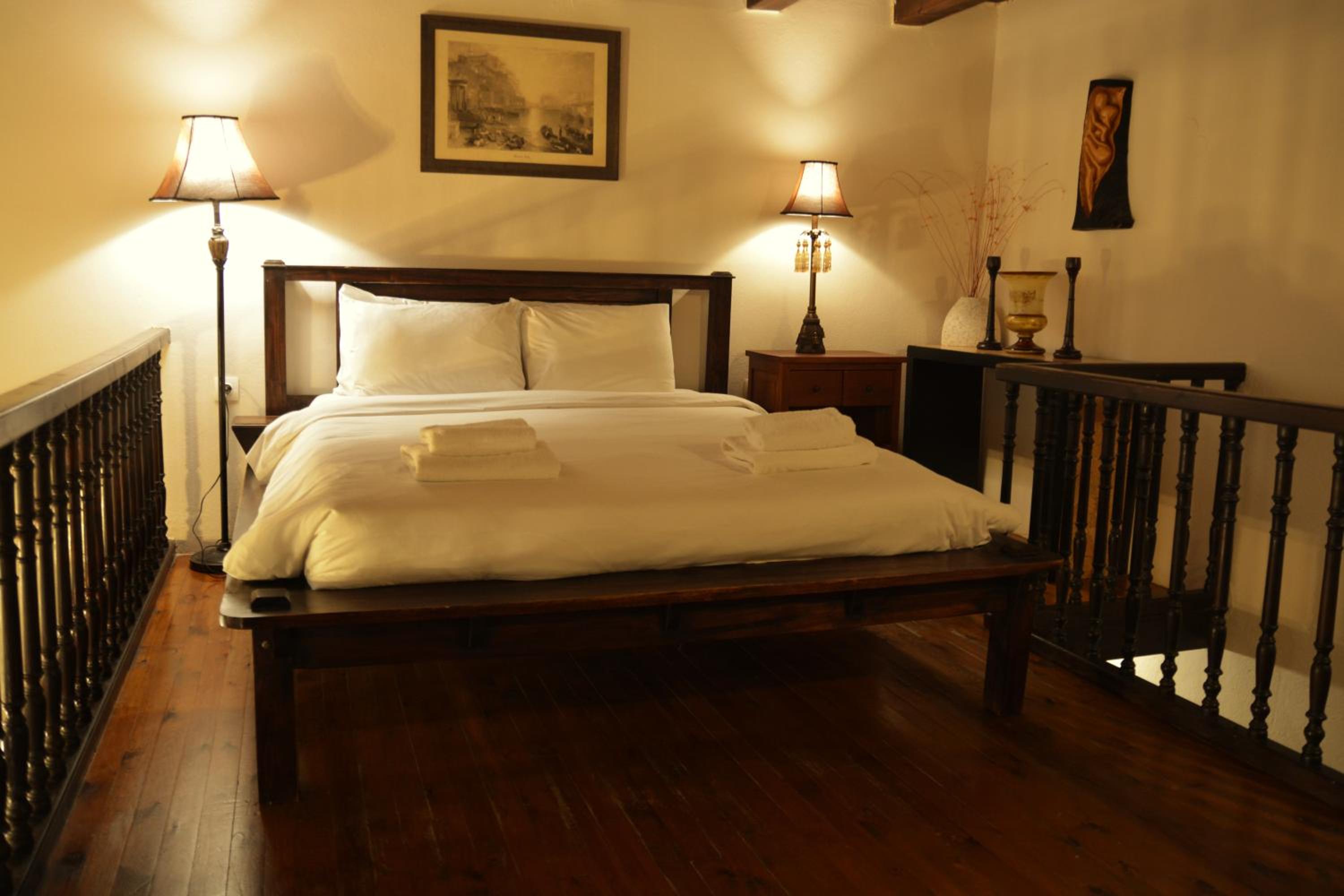 Superior Suite - Split Level - Photo 26