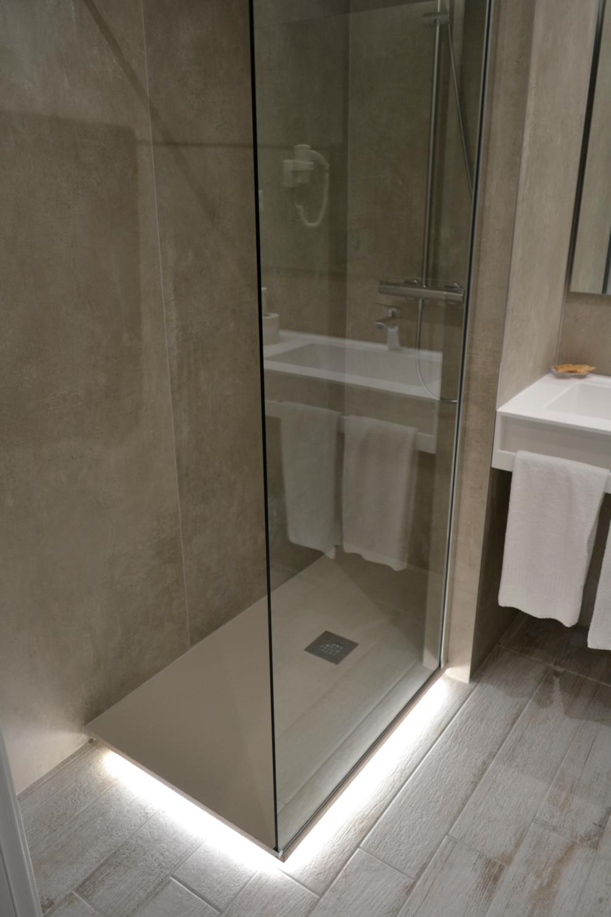 Superior Double or Twin Room with Sea View - Photo 12