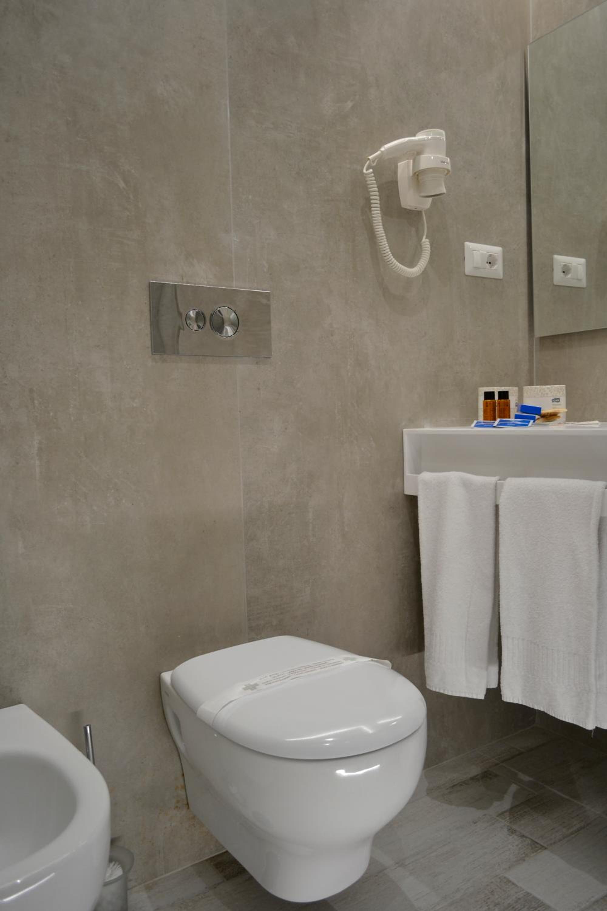 Superior Double or Twin Room with Sea View - Photo 13