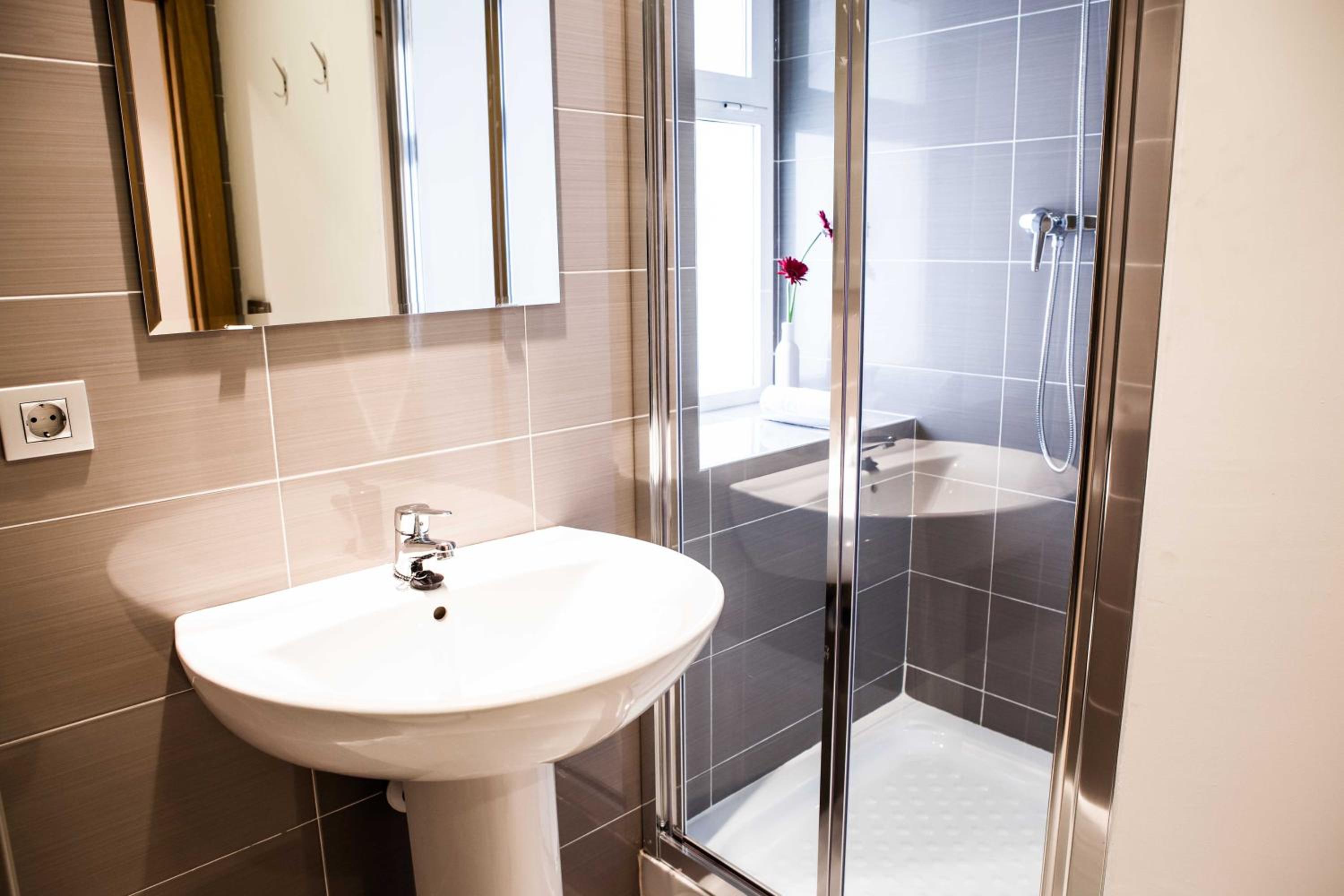 Double Room with Private Bathroom — the supplier's photographs — photo 4
