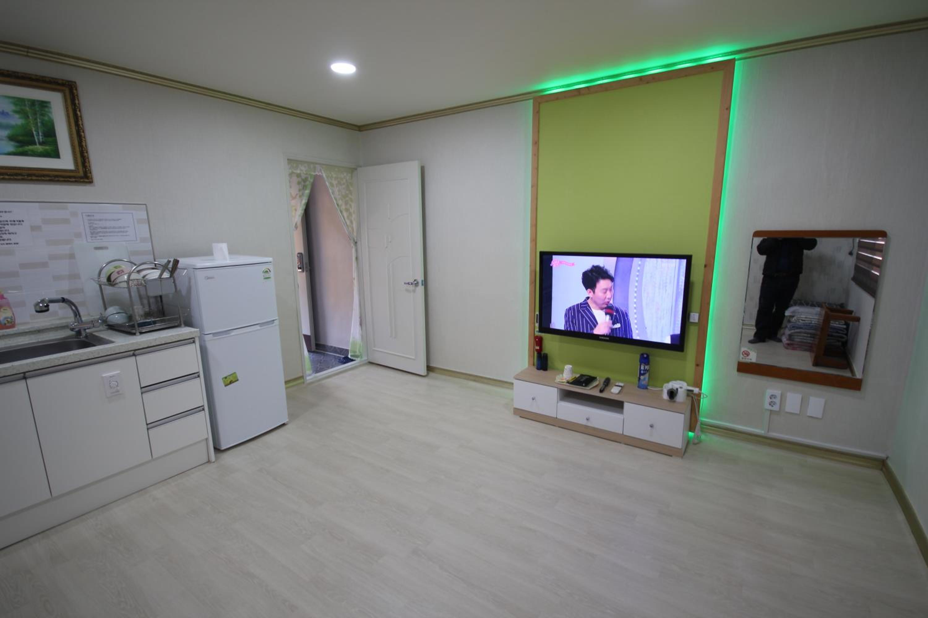 Korean-Style Ondol Room photo 1
