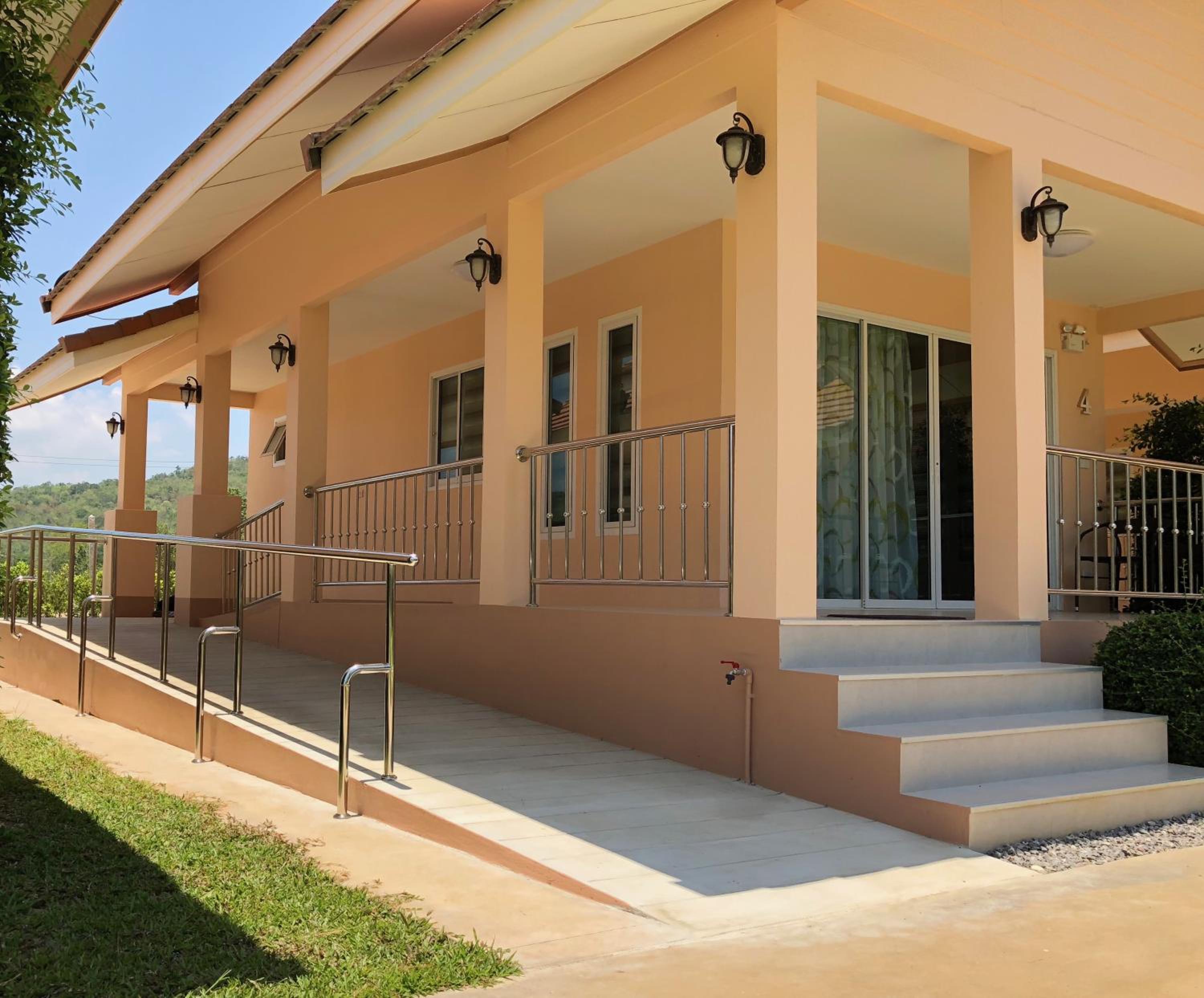 One-Bedroom House - Photo 22