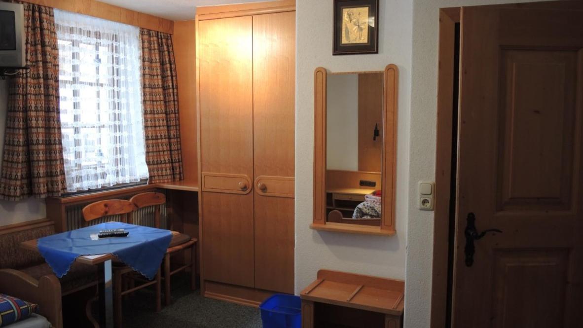 Triple Room with Shower photo 2