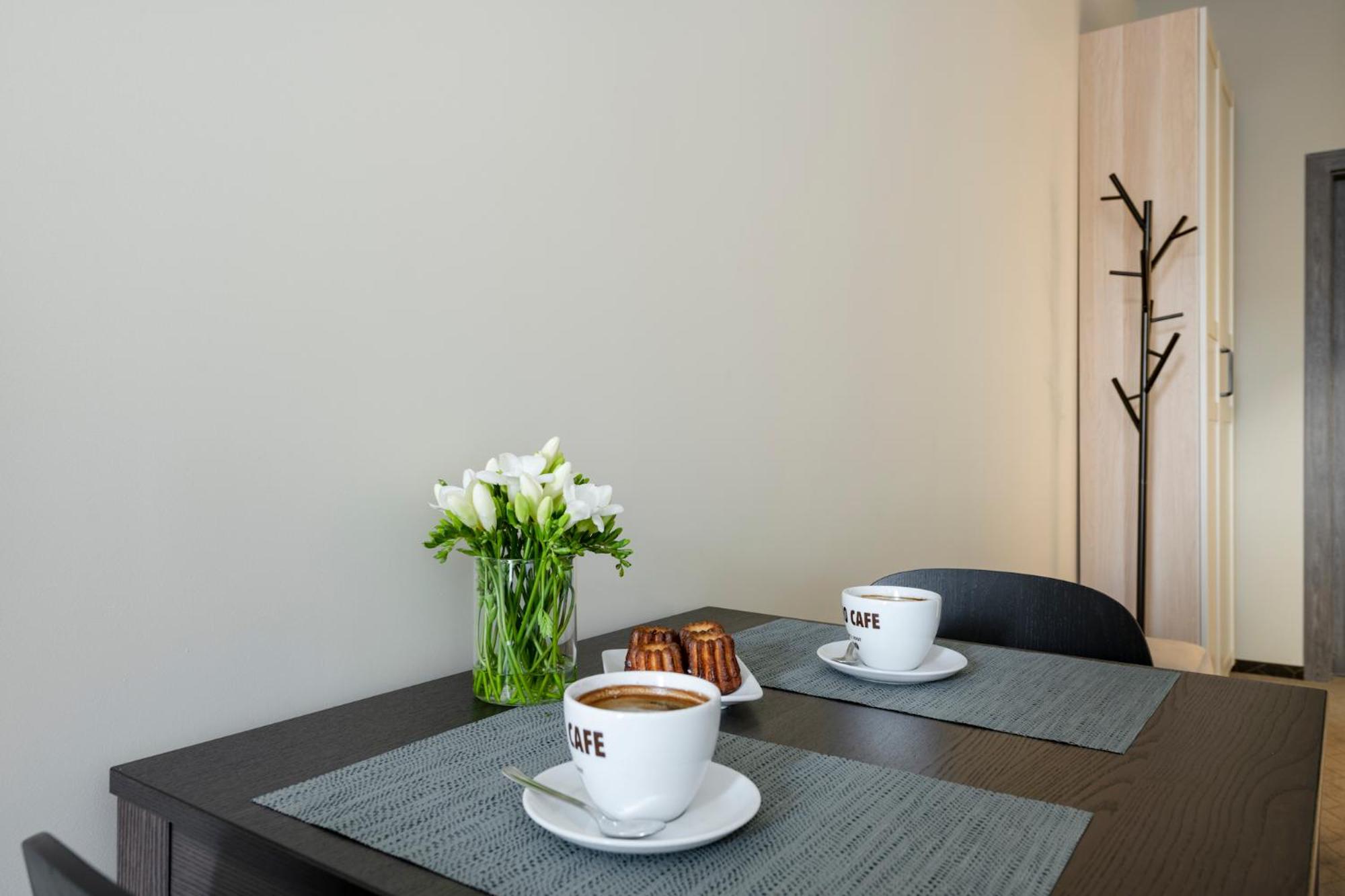 One-Bedroom Apartment - Photo 3