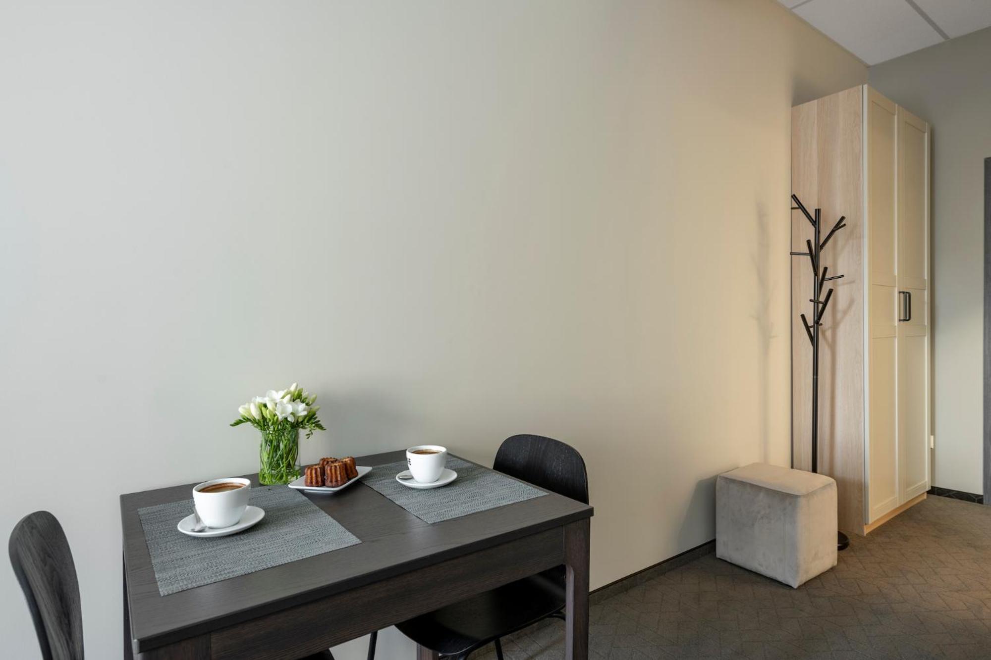 One-Bedroom Apartment - Photo 15