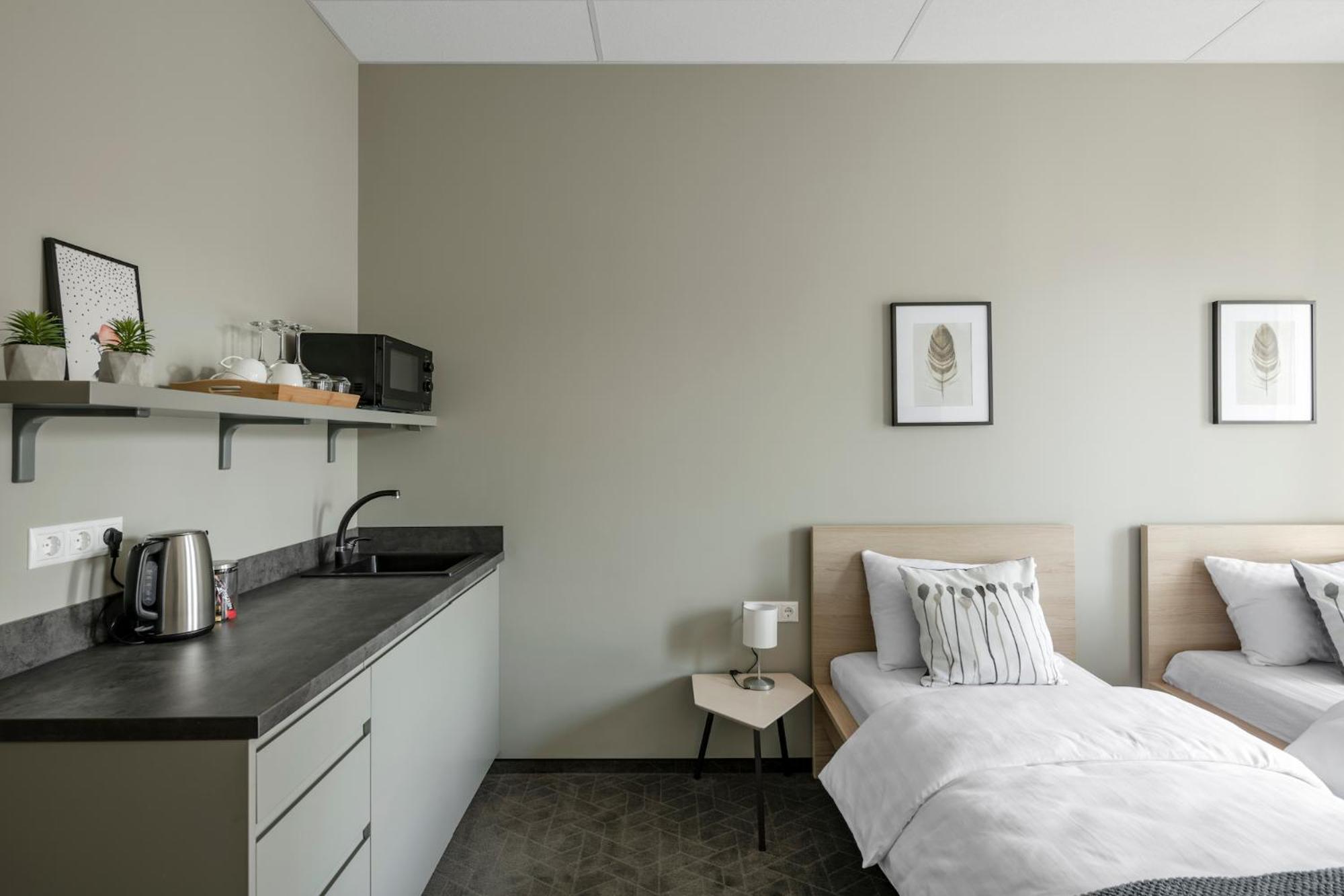 One-Bedroom Apartment - Photo 7
